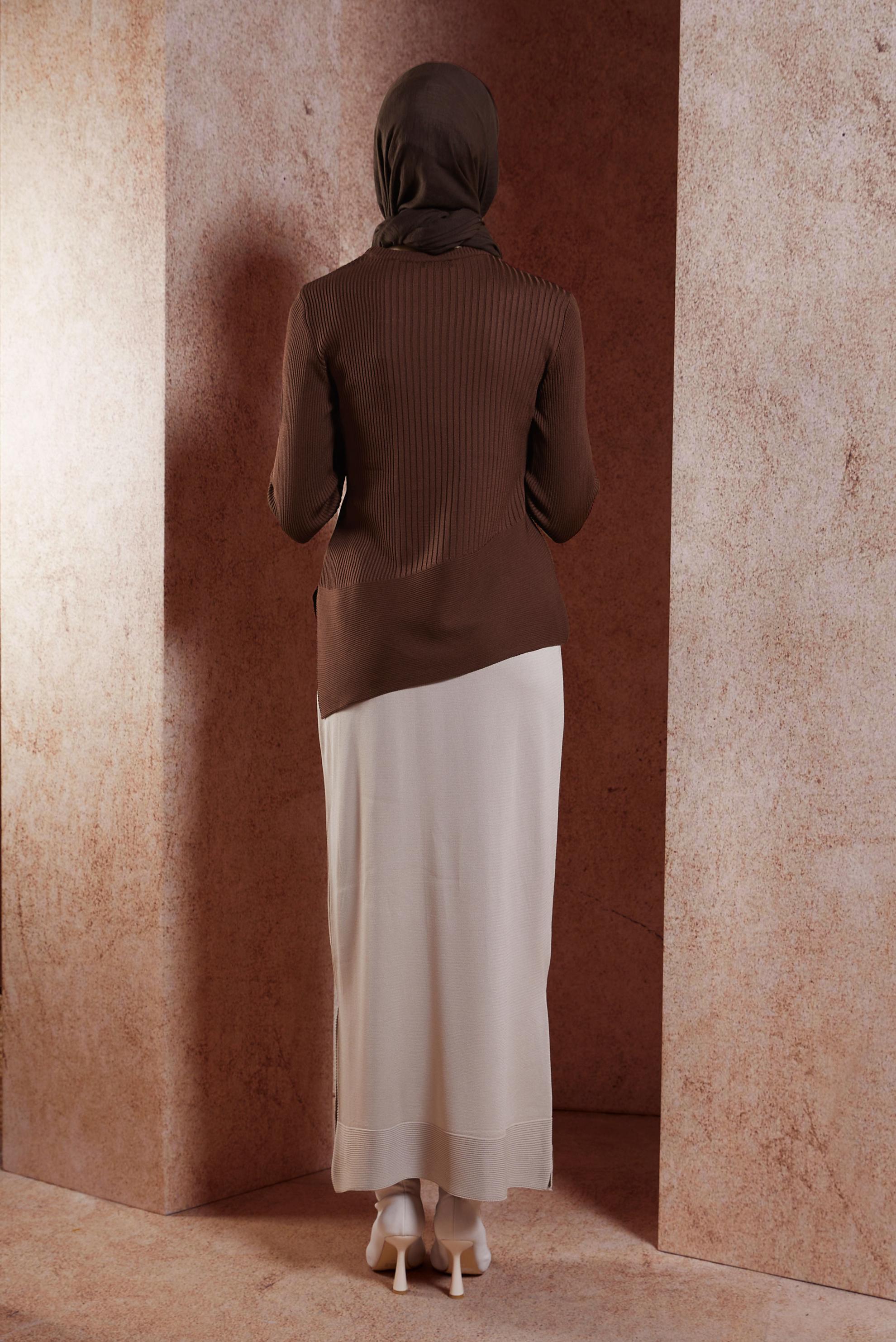 Tesettür giyim KAHVE ASİMETRİK KESİM TRİKO KAZAK 45008