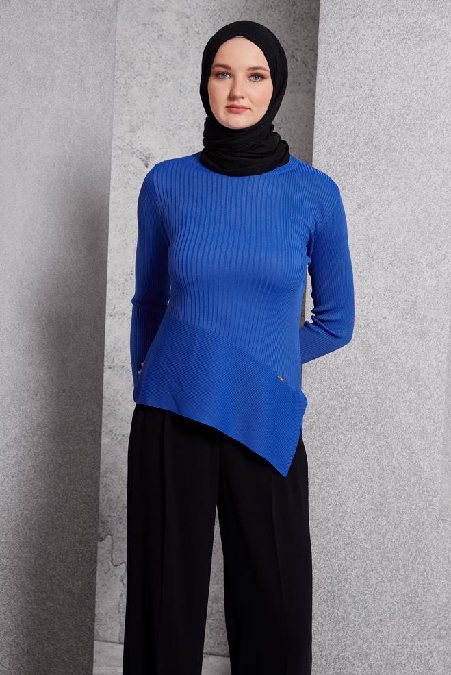 Vêtements hijab BLEU MARINE PULL EN MAILLE COUPE ASYMETRIQUE 45008 - ALVİNA