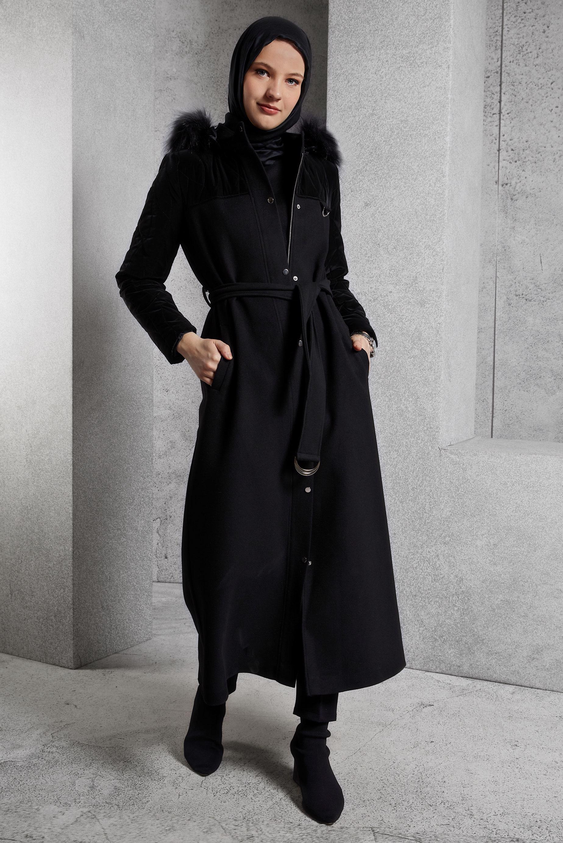 Vêtements hijab NOIR MANTEAU À CAPUCHE EN FOURRURE 90571