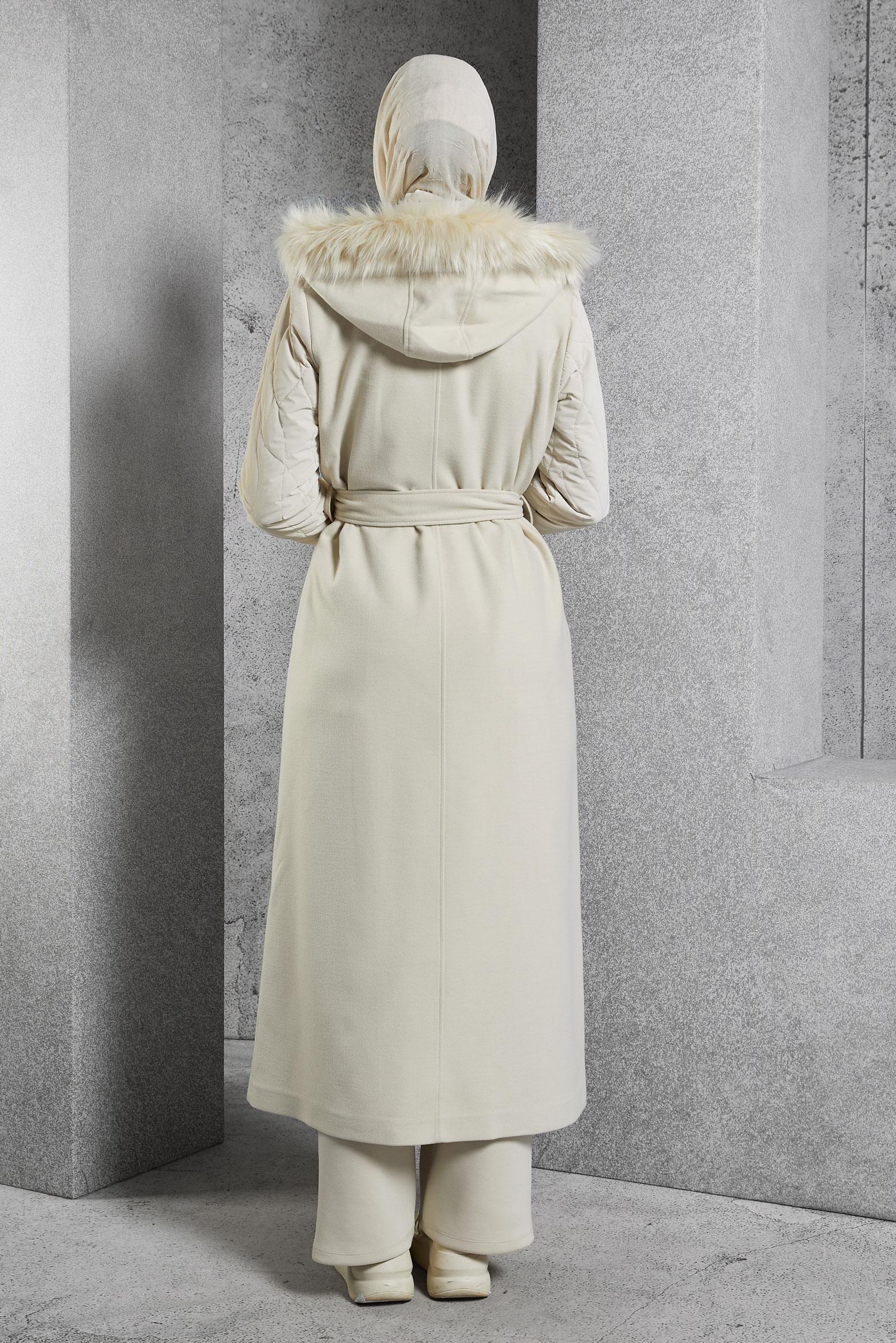 Vêtements hijab ÉCRUE MANTEAU À CAPUCHE EN FOURRURE 90571