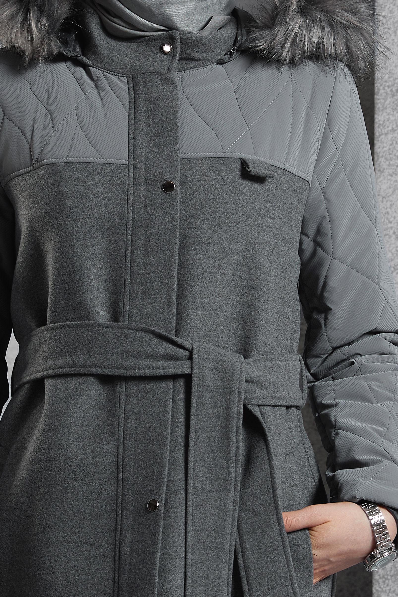 Tesettür giyim GRİ KAPÜŞONU KÜRKLÜ MANTO 90571