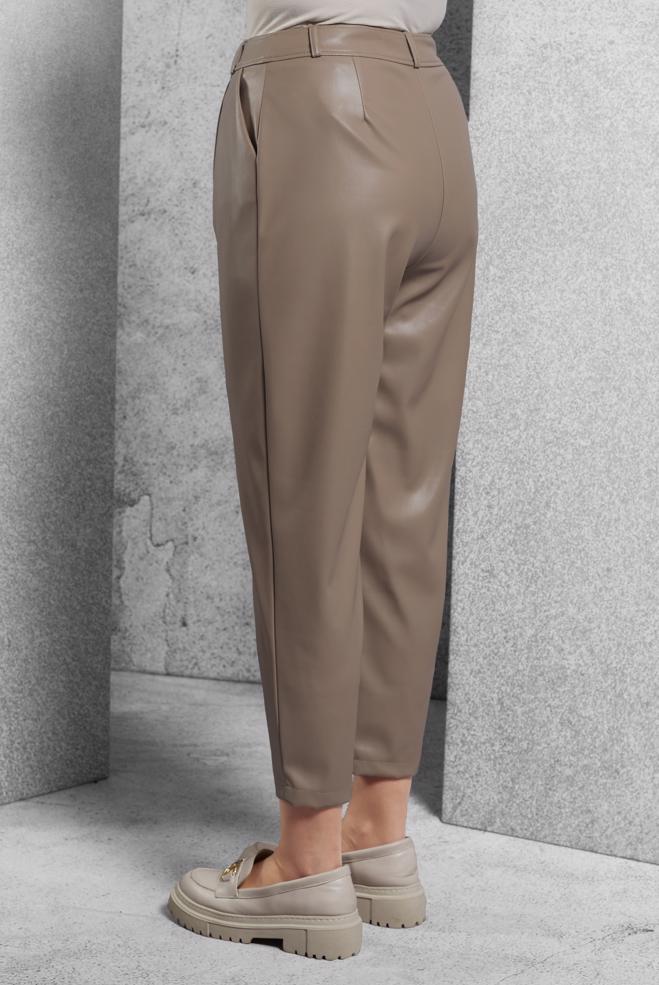 Vêtements hijab BEIGE PANTALON EN SIMILI CUIR COUPE CAROTTE 70815 - ALVİNA