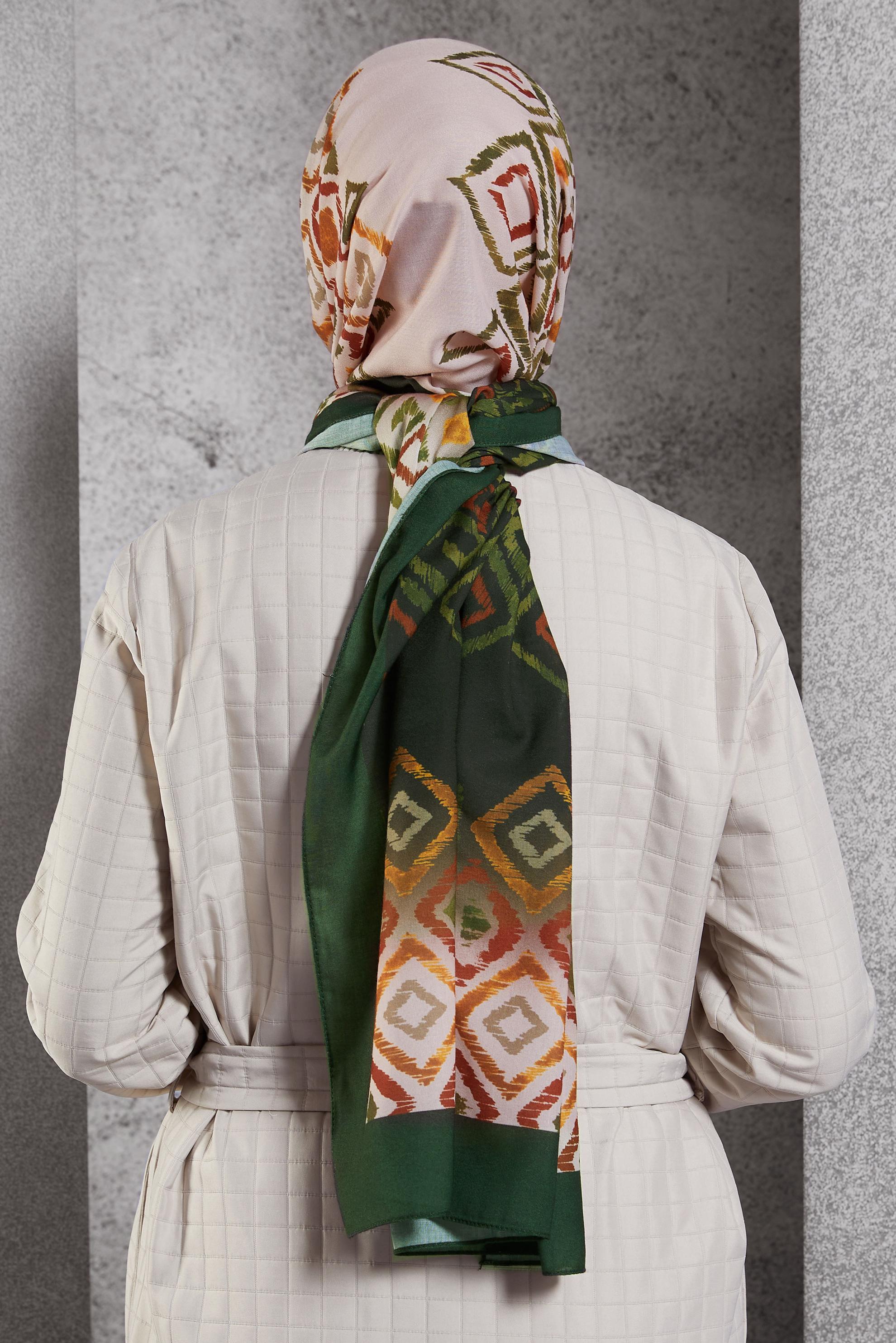 Tesettür giyim HAKİ ALVİNA DESENLİ ŞAL 8503