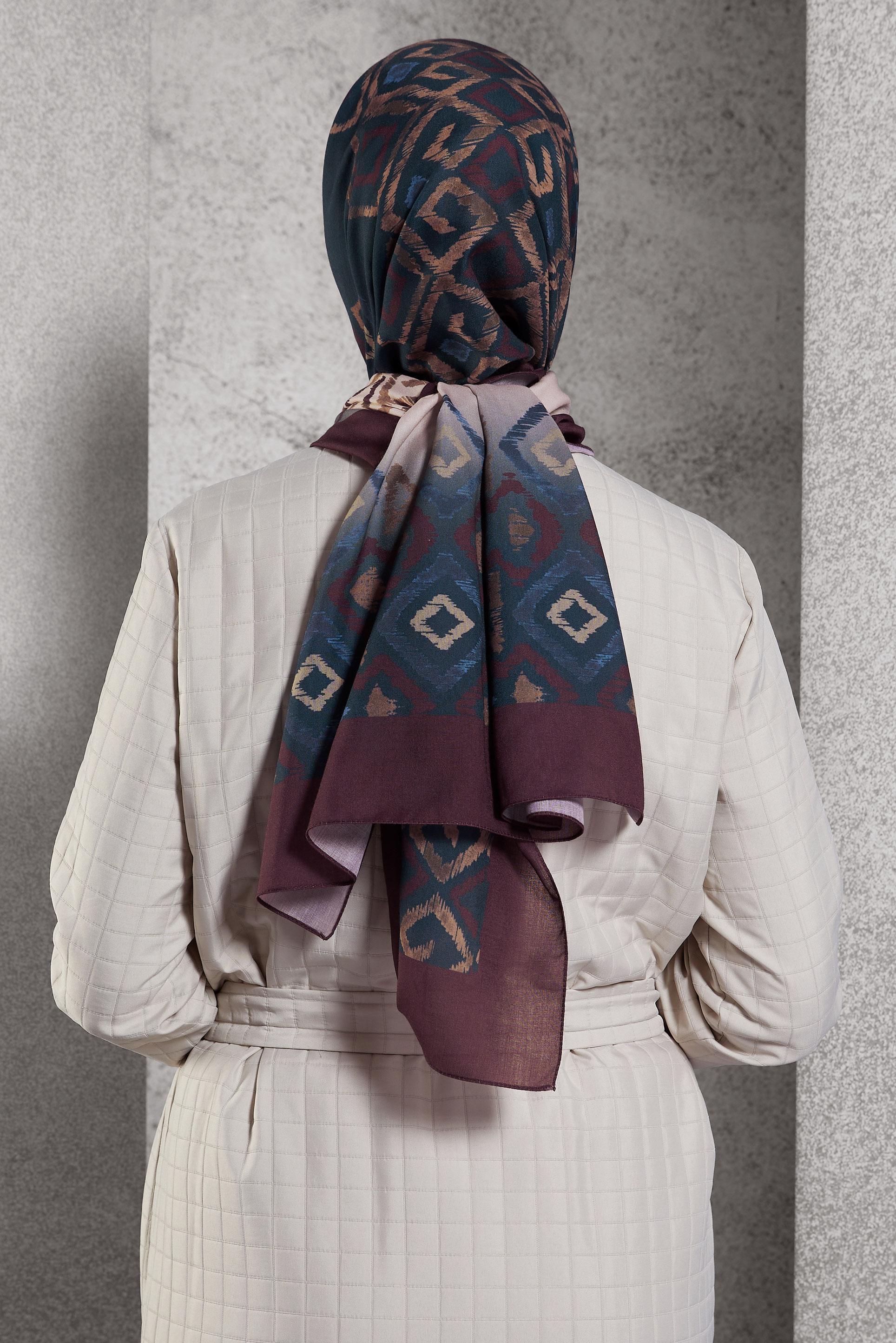 Tesettür giyim VİZON ALVİNA DESENLİ ŞAL 8503