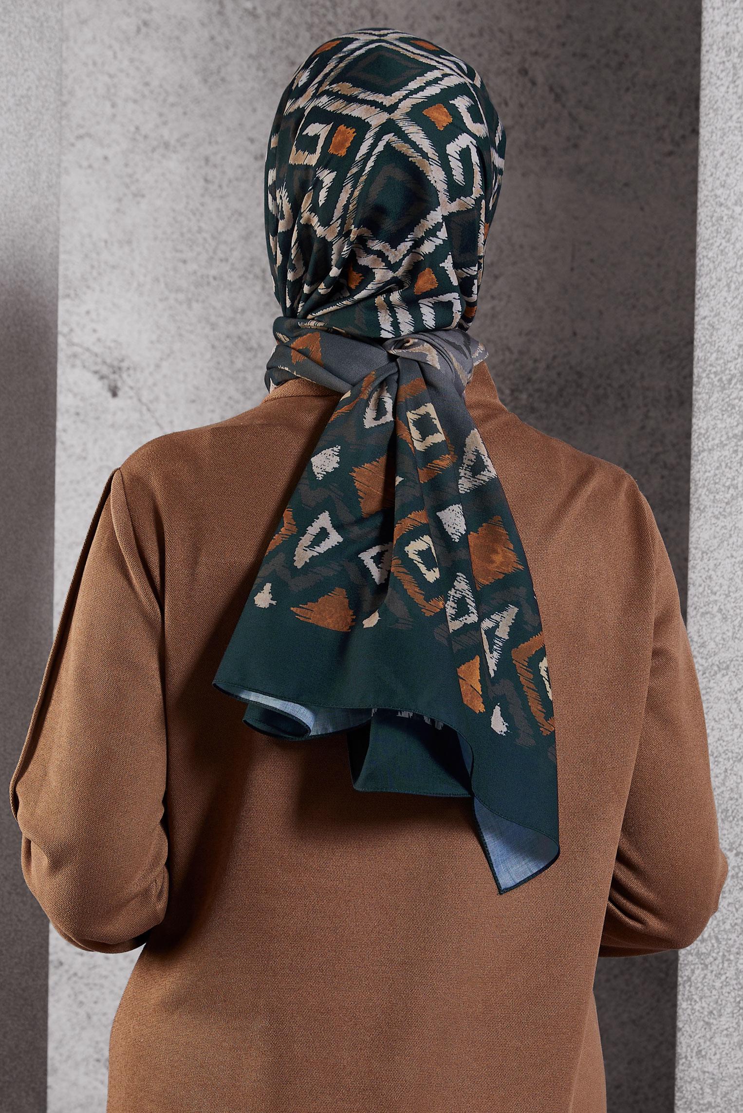 Tesettür giyim GRİ ALVİNA DESENLİ ŞAL 8503