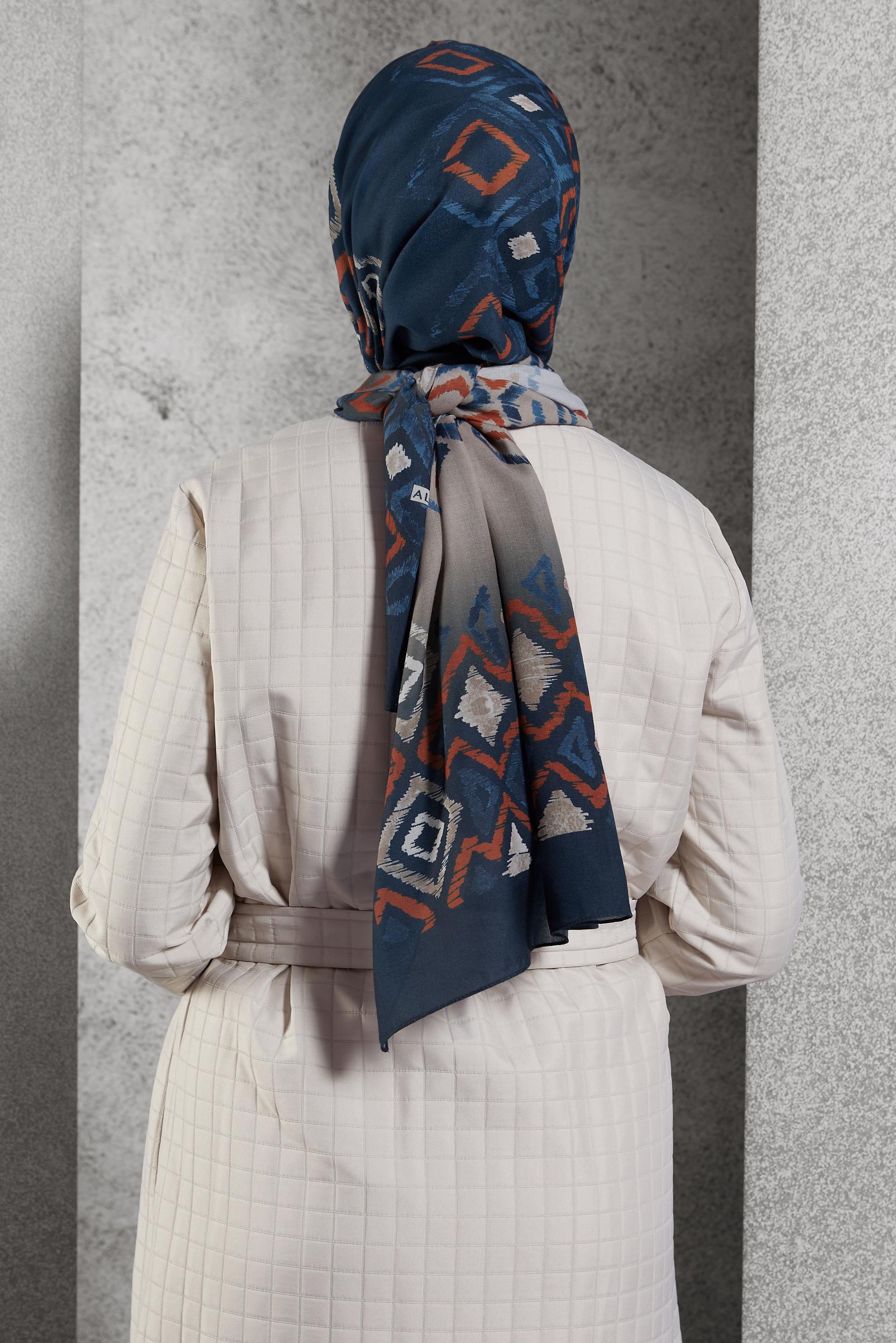 Tesettür giyim LACİVERT ALVİNA DESENLİ ŞAL 8503