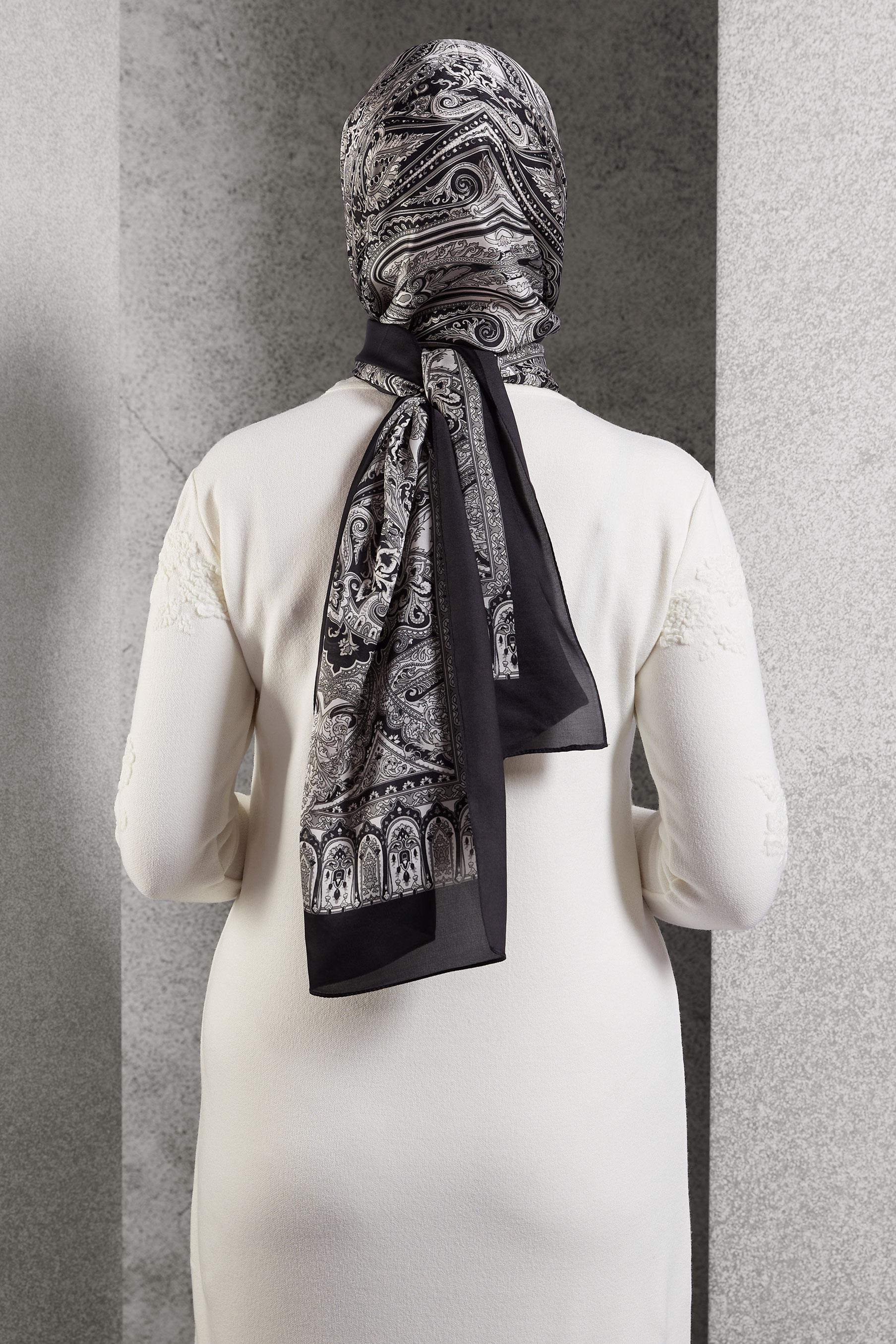 Tesettür giyim GÜMÜŞ ALVİNA ETNİK DESENLİ ŞAL 8509