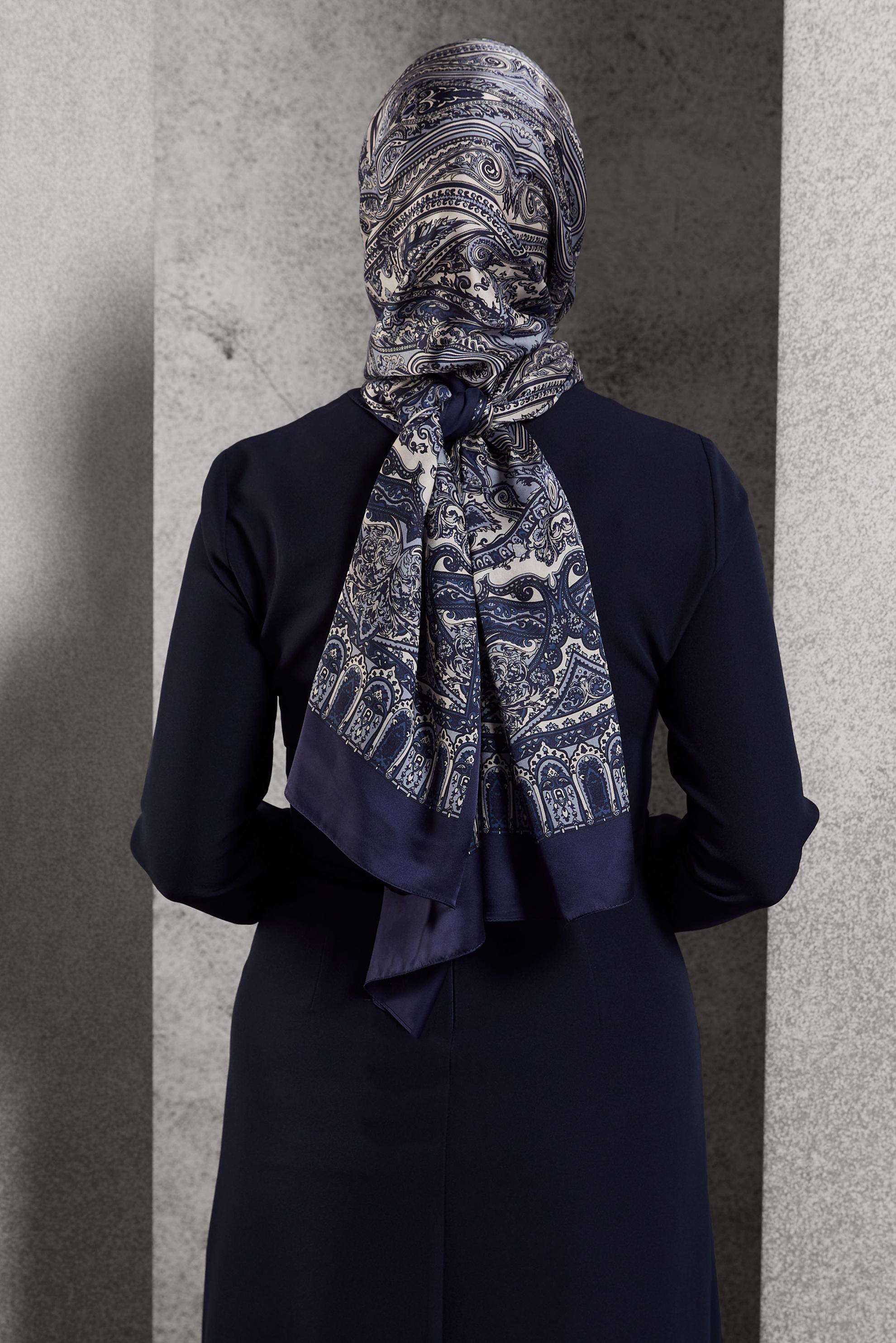 Tesettür giyim LACİVERT ALVİNA ETNİK DESENLİ ŞAL 8509