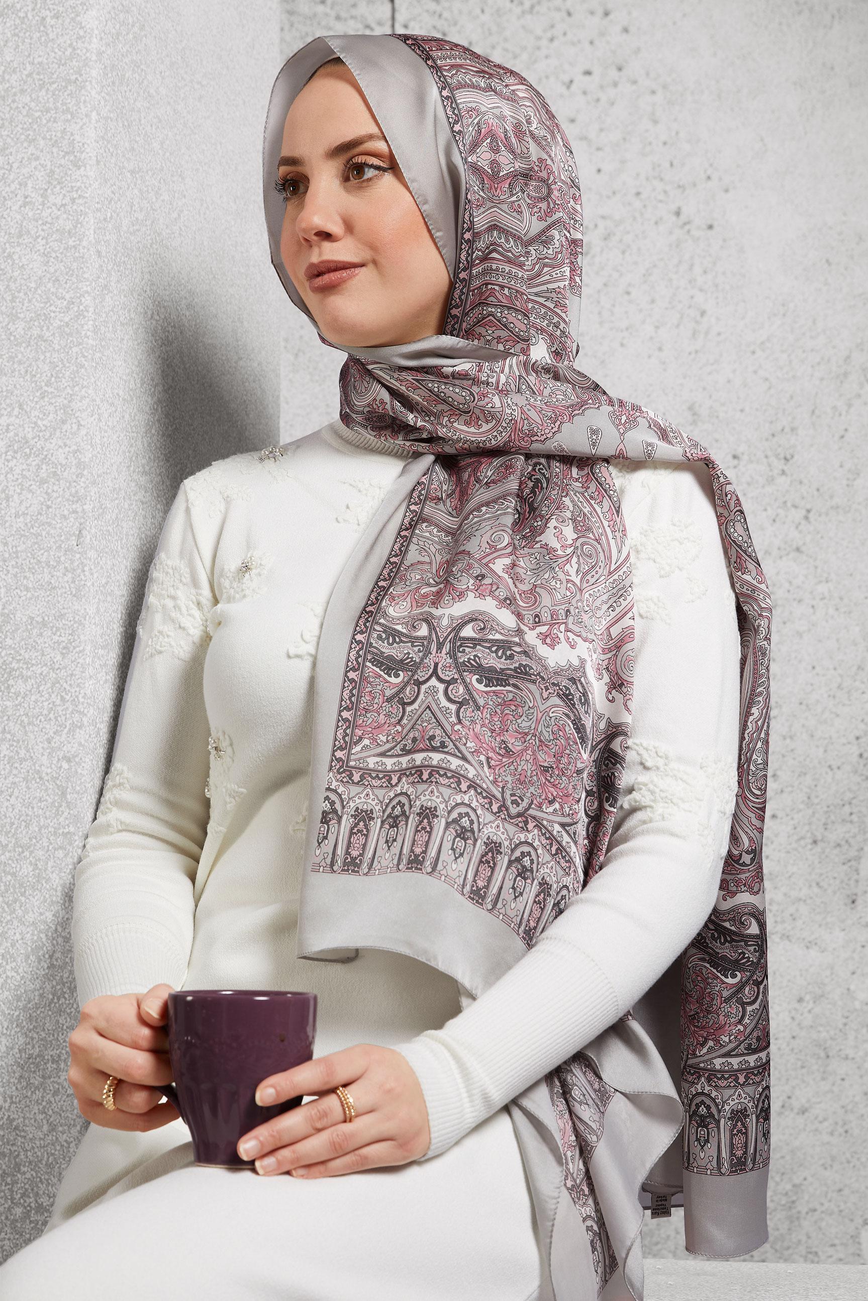 Tesettür giyim PUDRA ALVİNA ETNİK DESENLİ ŞAL 8509