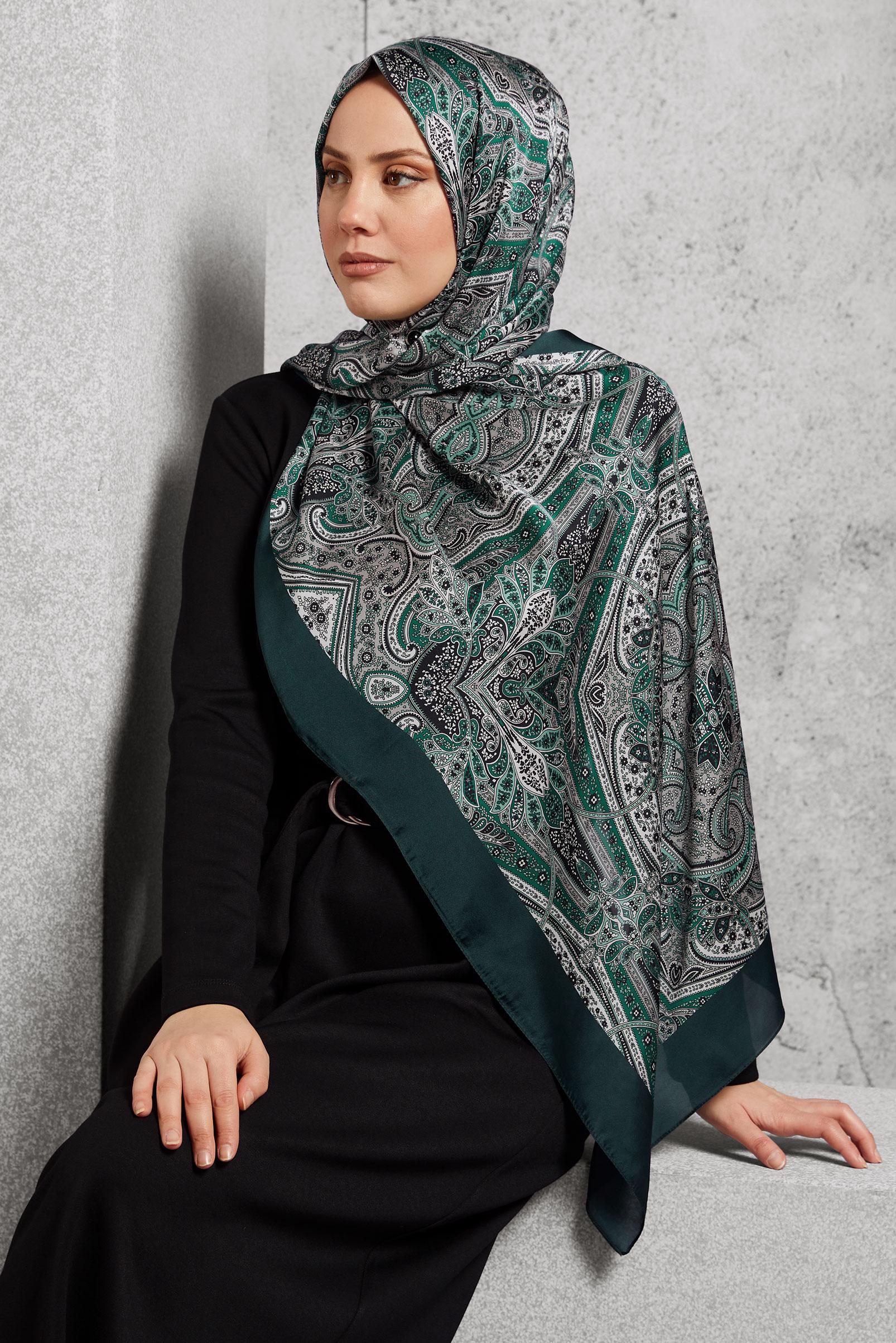 Tesettür giyim YEŞİL ALVİNA ETNİK DESENLİ ŞAL 8510