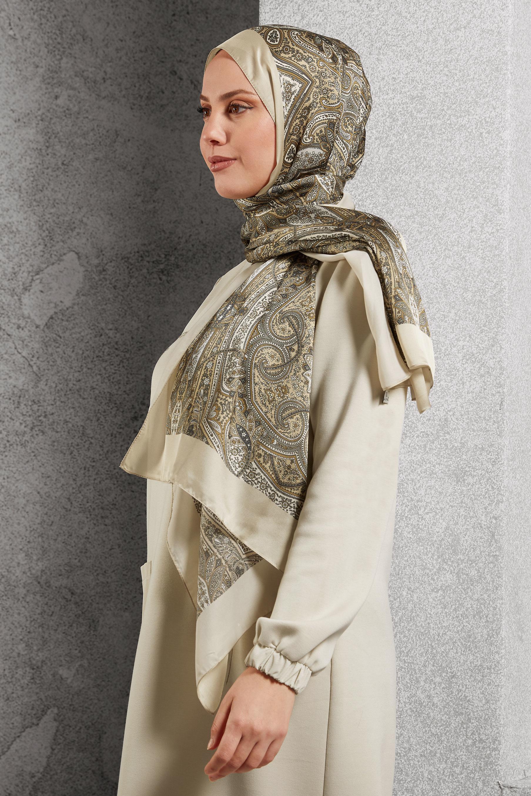 Tesettür giyim BEJ ALVİNA ETNİK DESENLİ ŞAL 8510