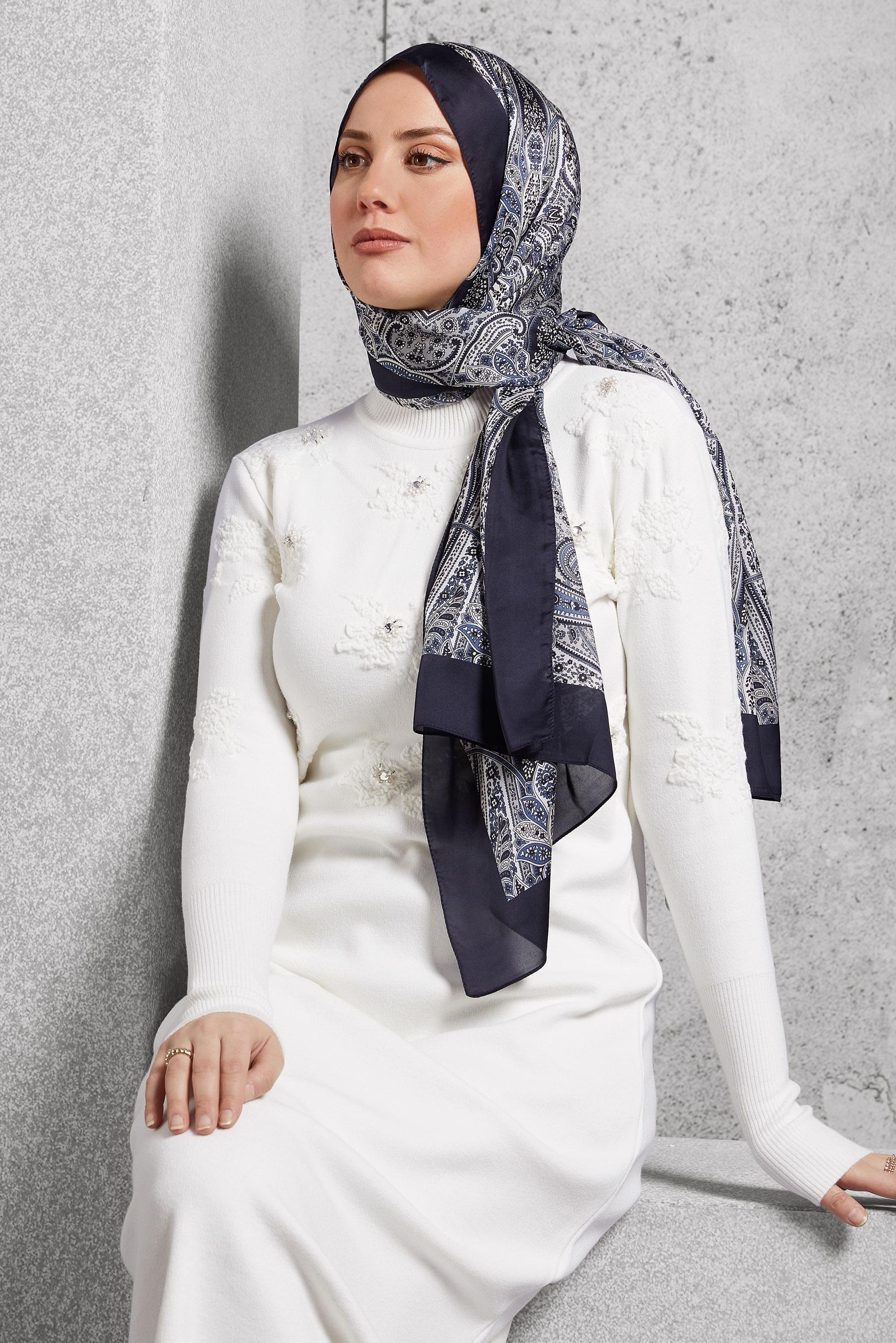 Tesettür giyim LACİVERT ALVİNA ETNİK DESENLİ ŞAL 8510