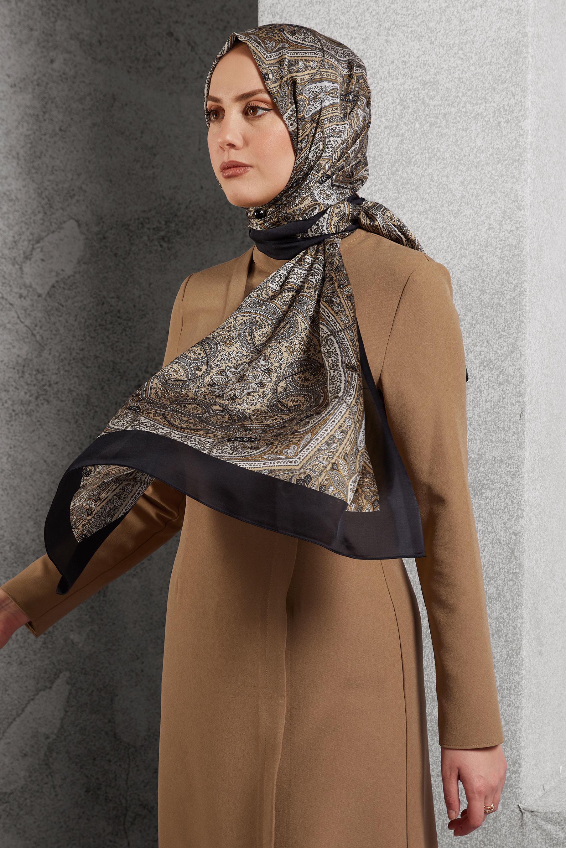 Tesettür giyim GRİ ALVİNA ETNİK DESENLİ ŞAL 8510