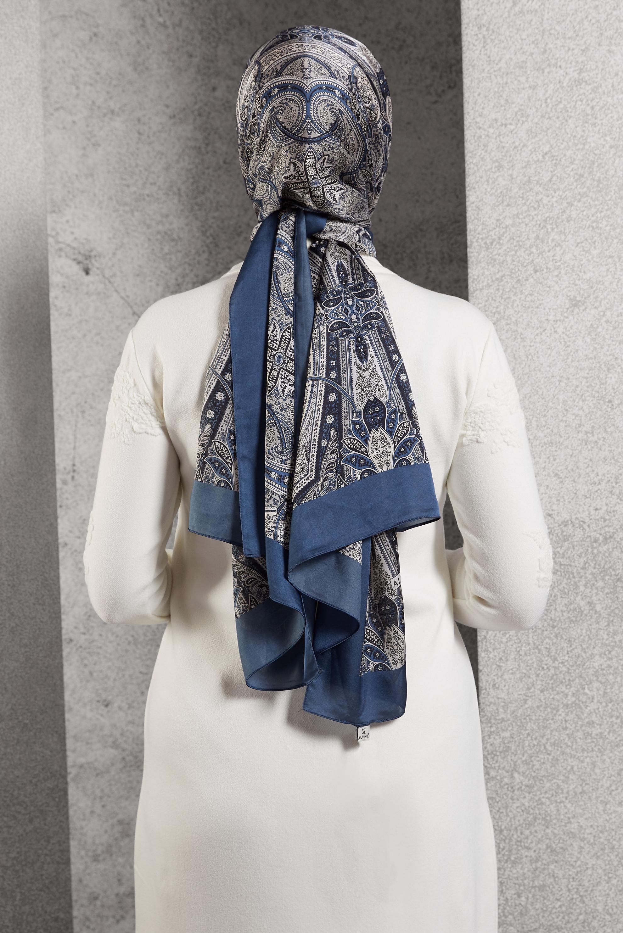 Tesettür giyim LACİVERT ALVİNA ETNİK DESENLİ ŞAL 8510