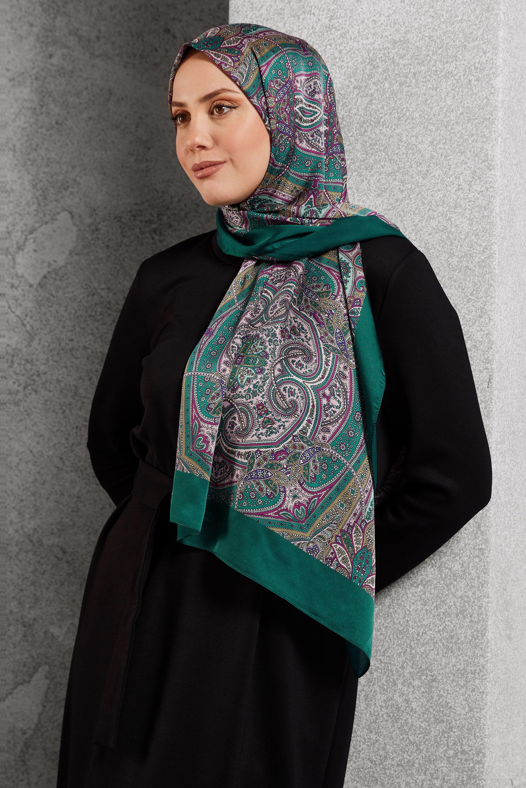 Tesettür giyim YEŞİL ALVİNA ETNİK DESENLİ ŞAL 8510