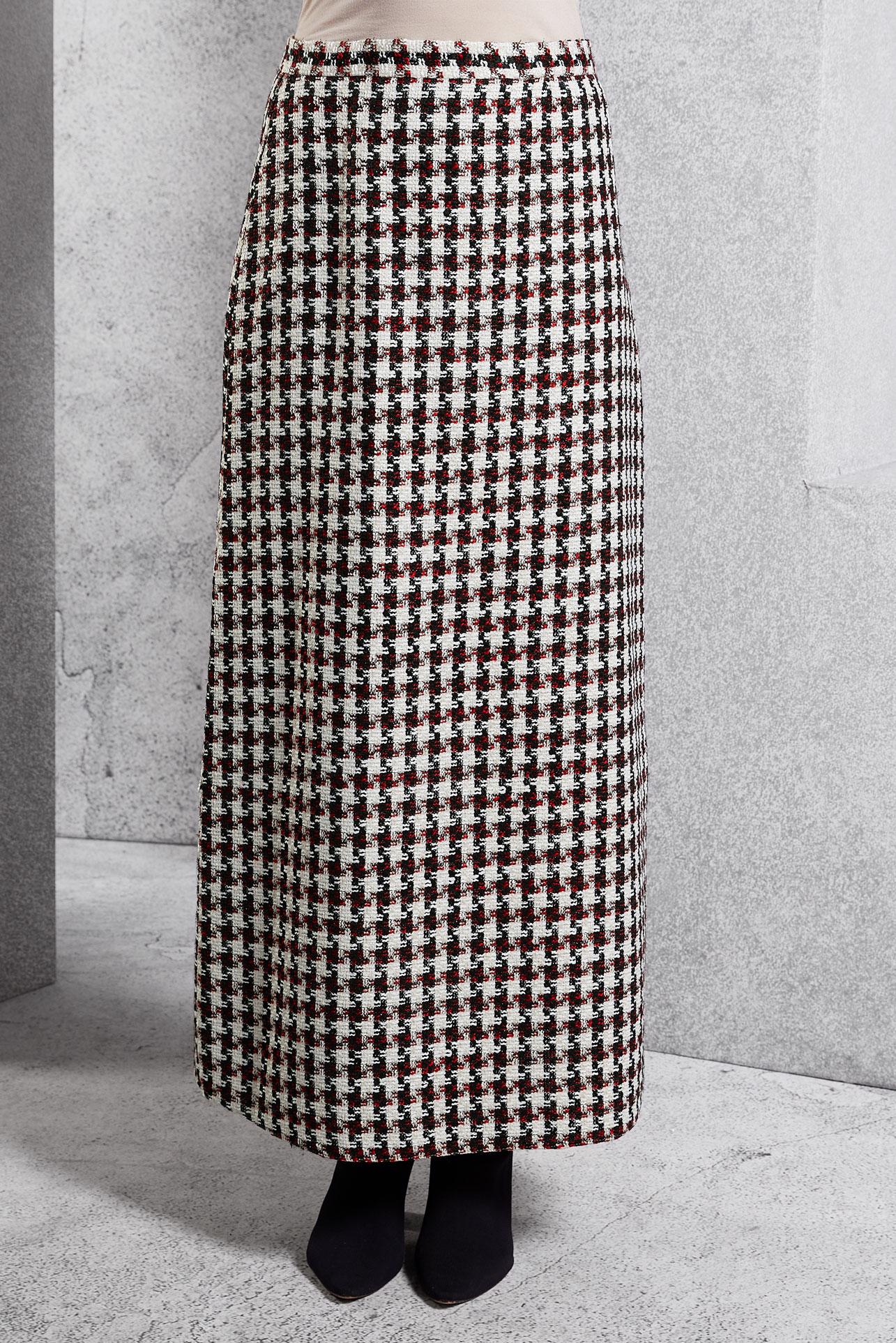 Tesettür giyim SİYAH BROŞ DETAYLI ETEKLİ TAKIM 30502