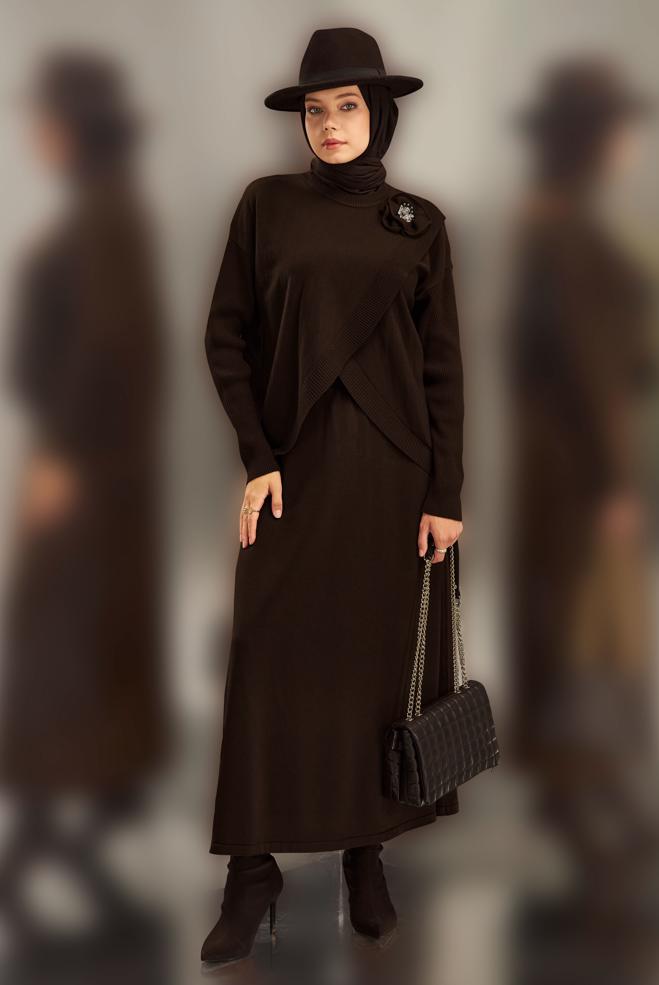 Vêtements hijab BRUN COSTUME À JUPE AVEC DÉTAILS DE BROCHE 44911 - ALVİNA