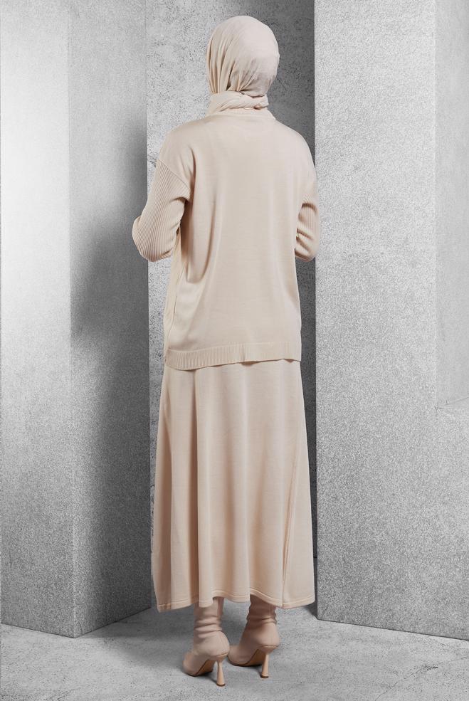 Vêtements hijab BEIGE COSTUME À JUPE AVEC DÉTAILS DE BROCHE 44911 - ALVİNA
