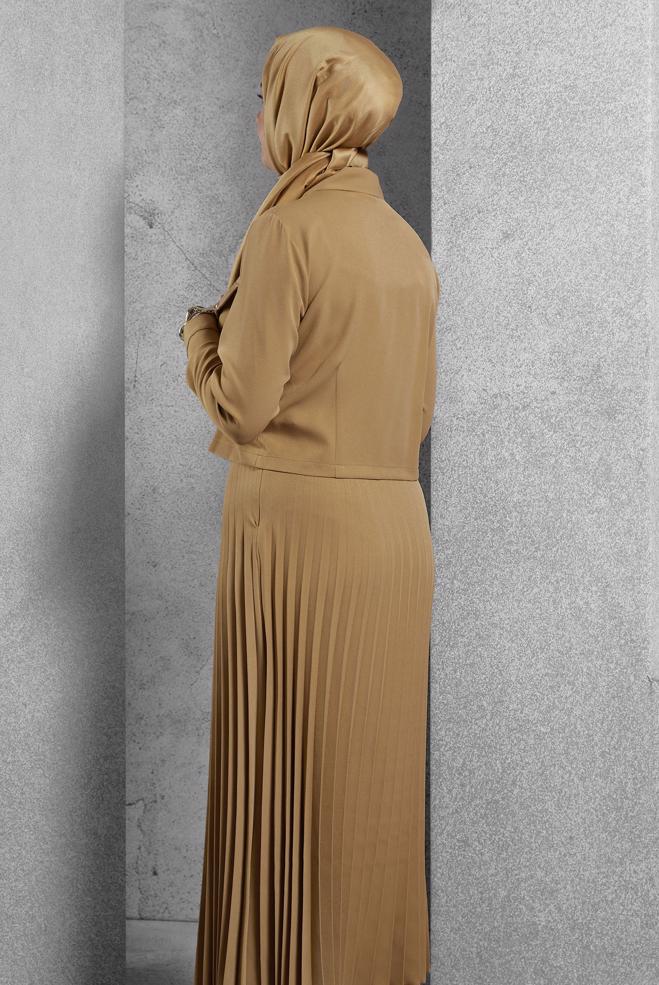 Vêtements hijab BRUN COSTUME À JUPE PLISSÉE 45170 - ALVİNA
