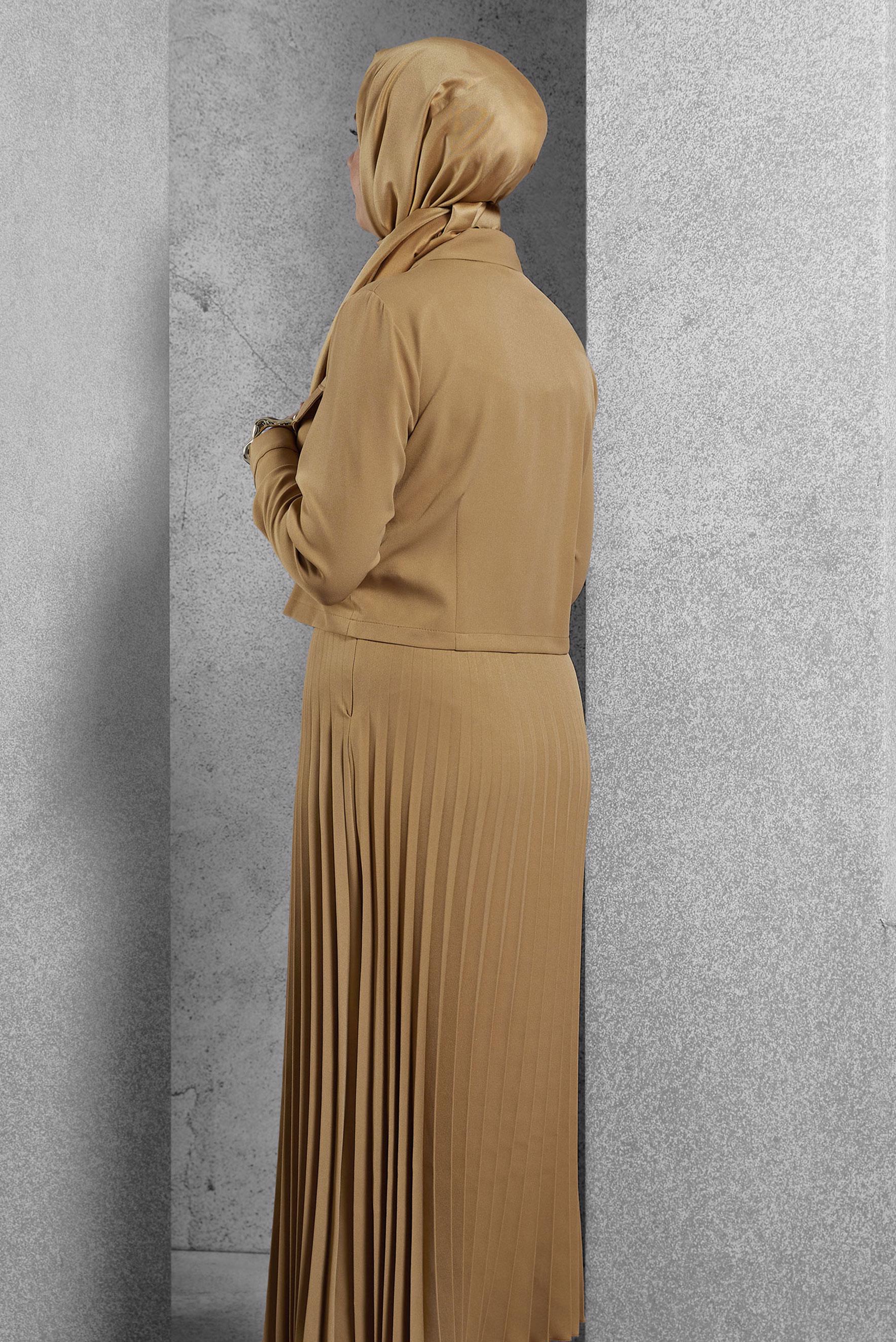 Vêtements hijab BRUN COSTUME À JUPE PLISSÉE 45170