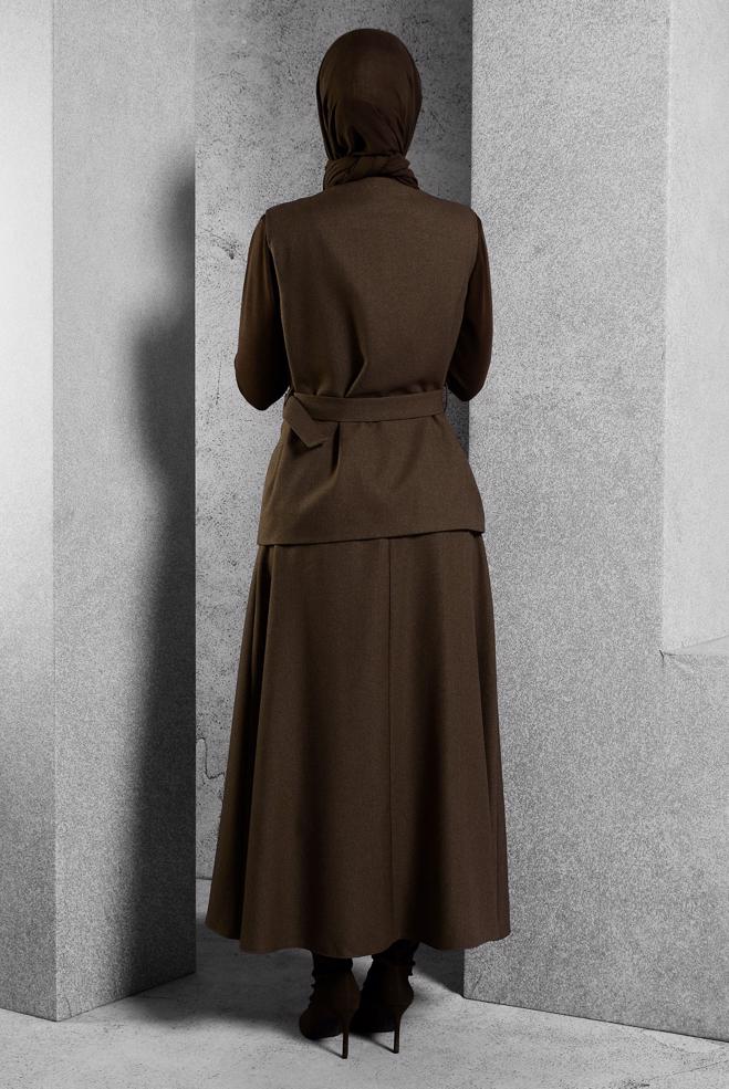 Vêtements hijab BRUN COSTUME À JUPE CEINTURÉE 45176 - ALVİNA