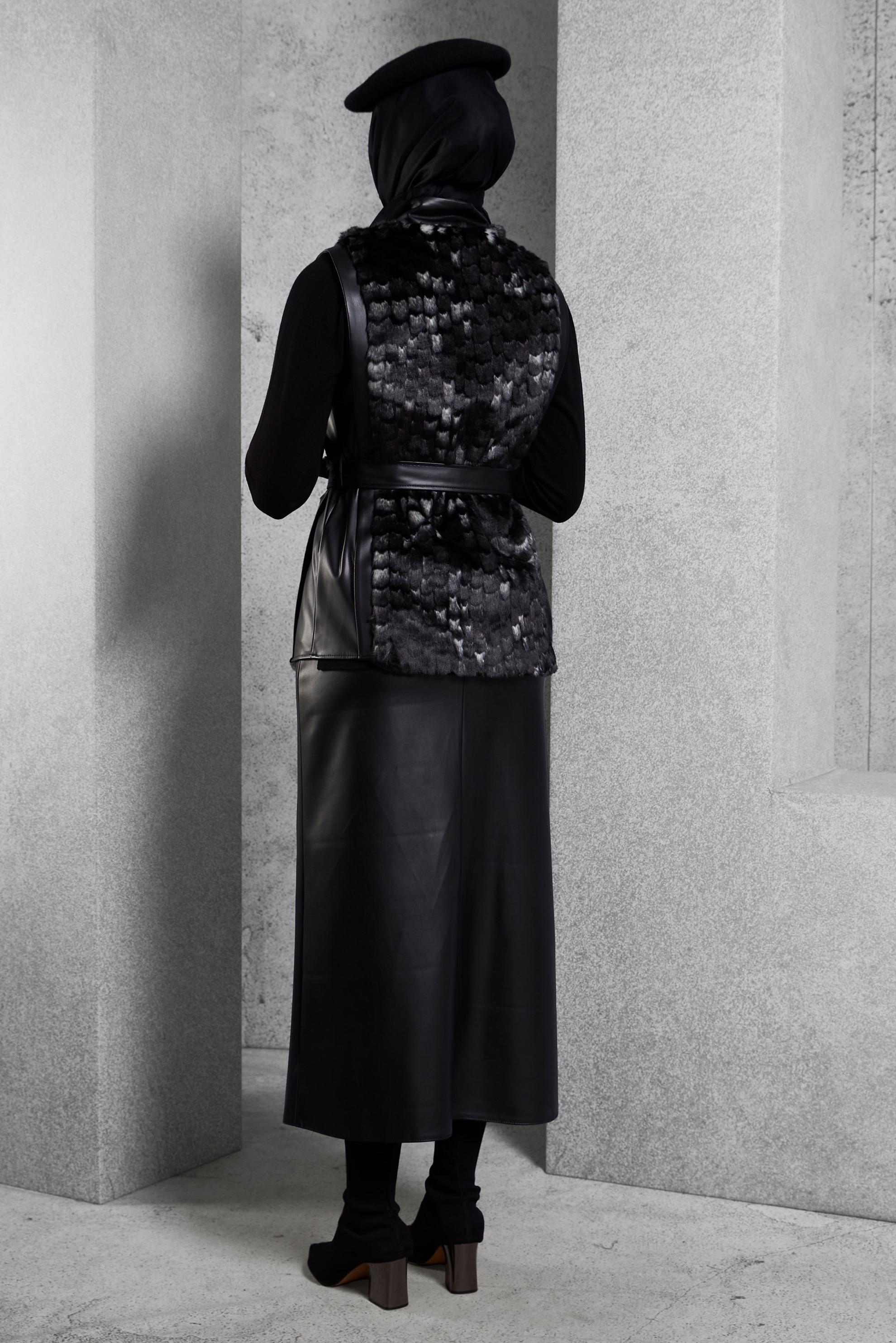 Vêtements hijab NOIR COSTUME À JUPE CEINTURÉE 45192 