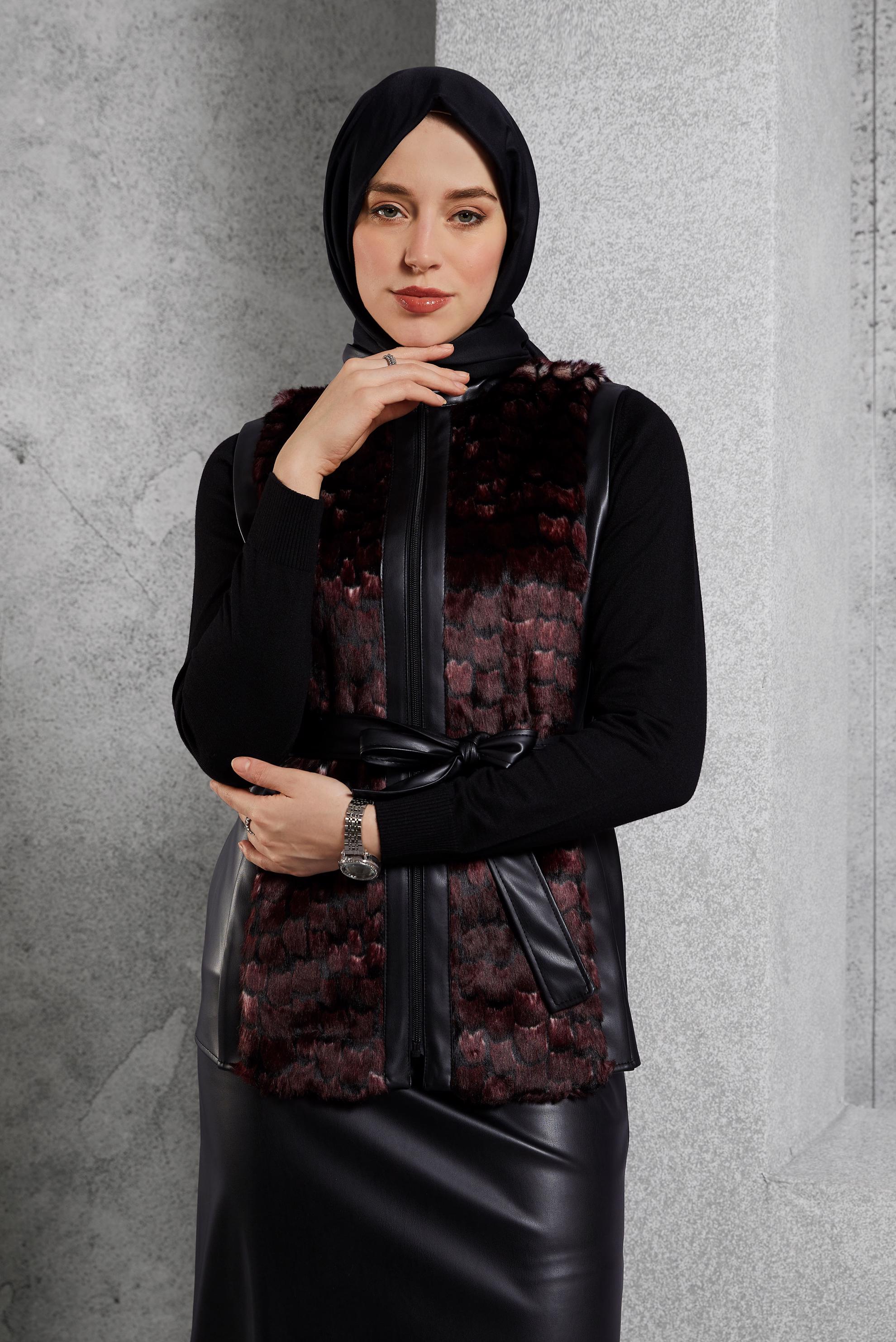 Vêtements hijab ROUGE BORDEAUX COSTUME À JUPE CEINTURÉE 45192 