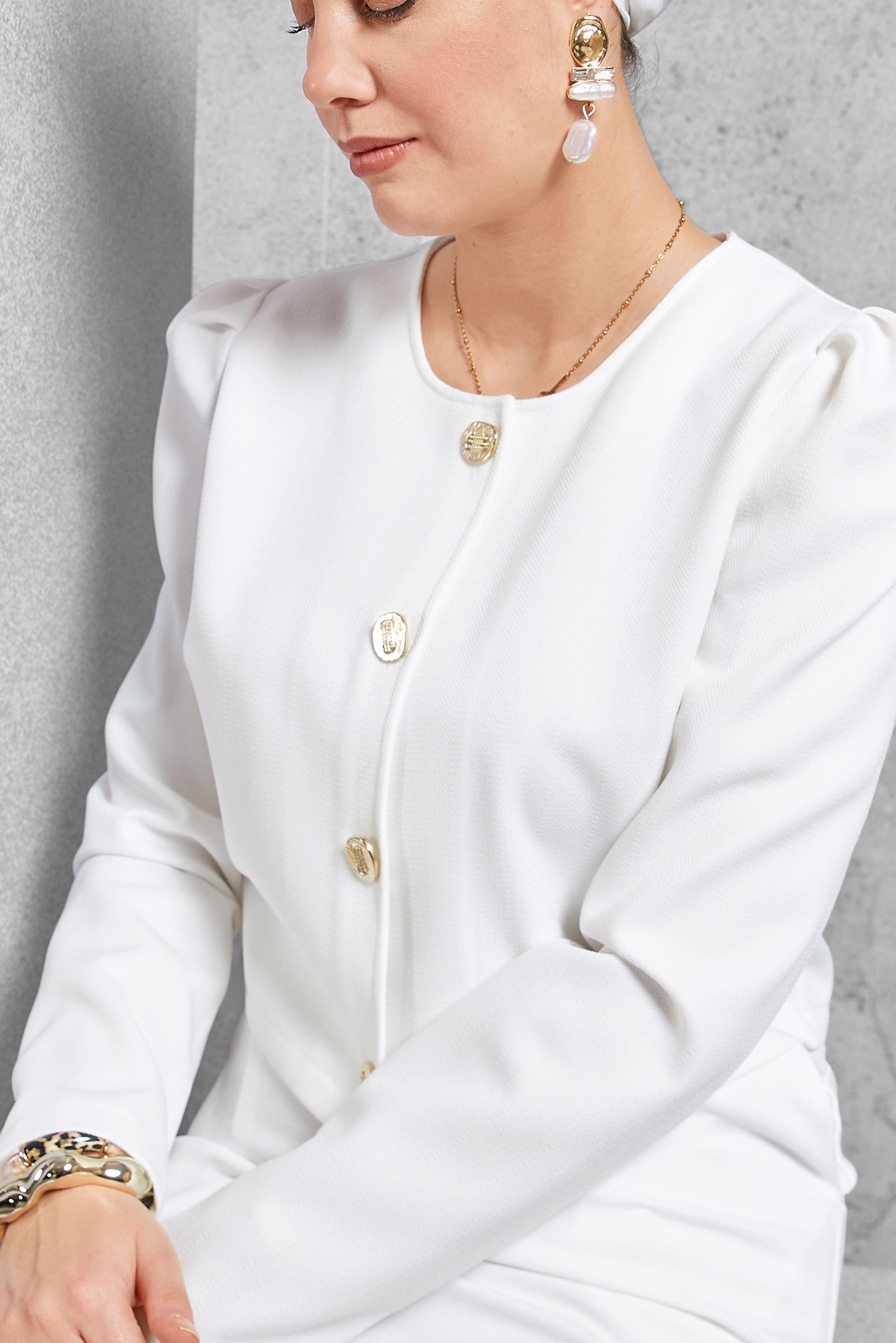 Tesettür giyim BEYAZ DÜĞMELİ ETEKLİ TAKIM 45278