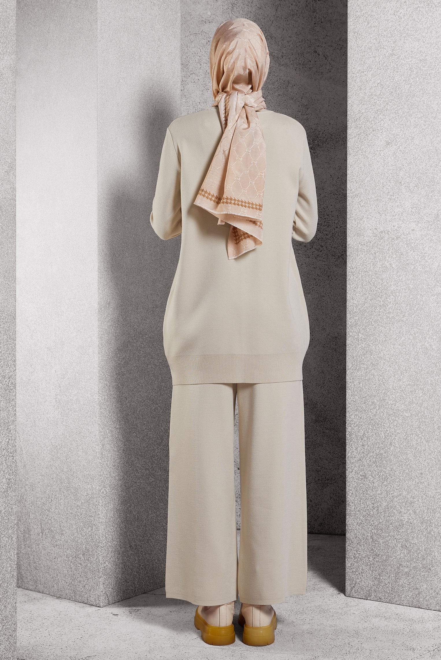 Hijab clothing BEIGE KNITWEAR PANTS SUIT 44910