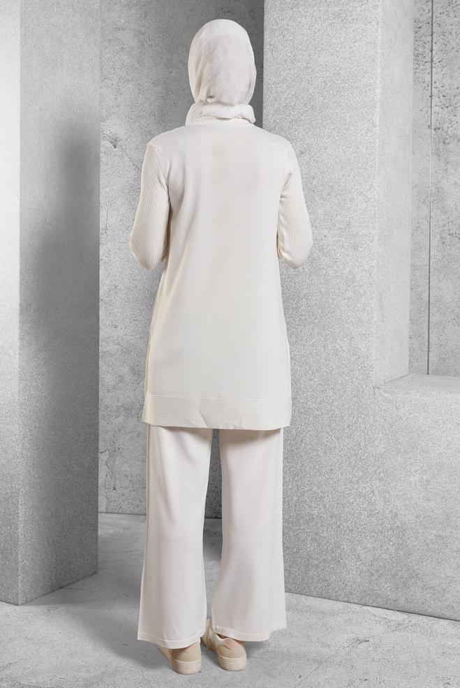 Tesettür giyim BEYAZ PANTOLONLU TRİKO TAKIM 44951 - ALVİNA