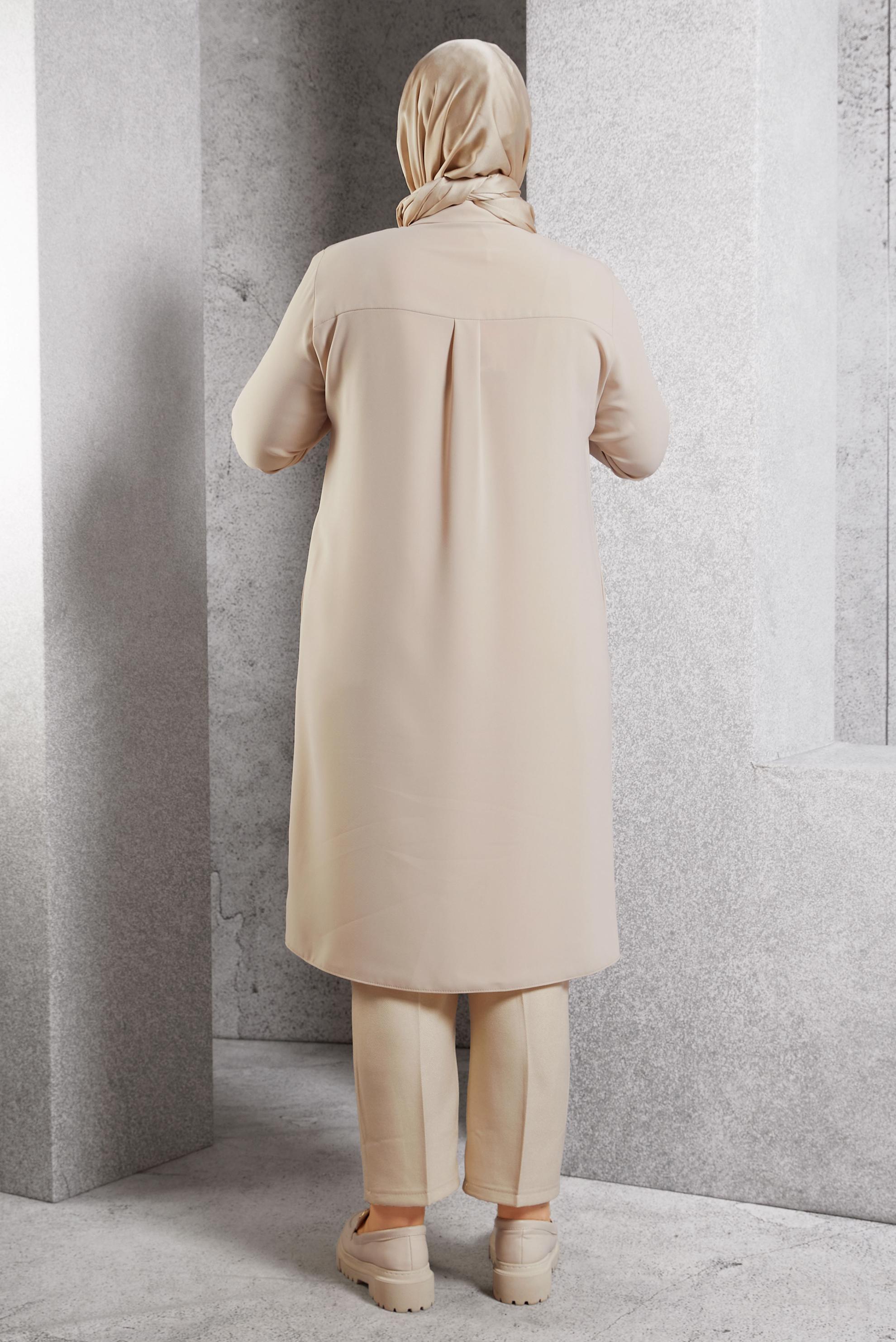 Tesettür giyim BEJ BROŞ DETAYLI TUNİK 20625