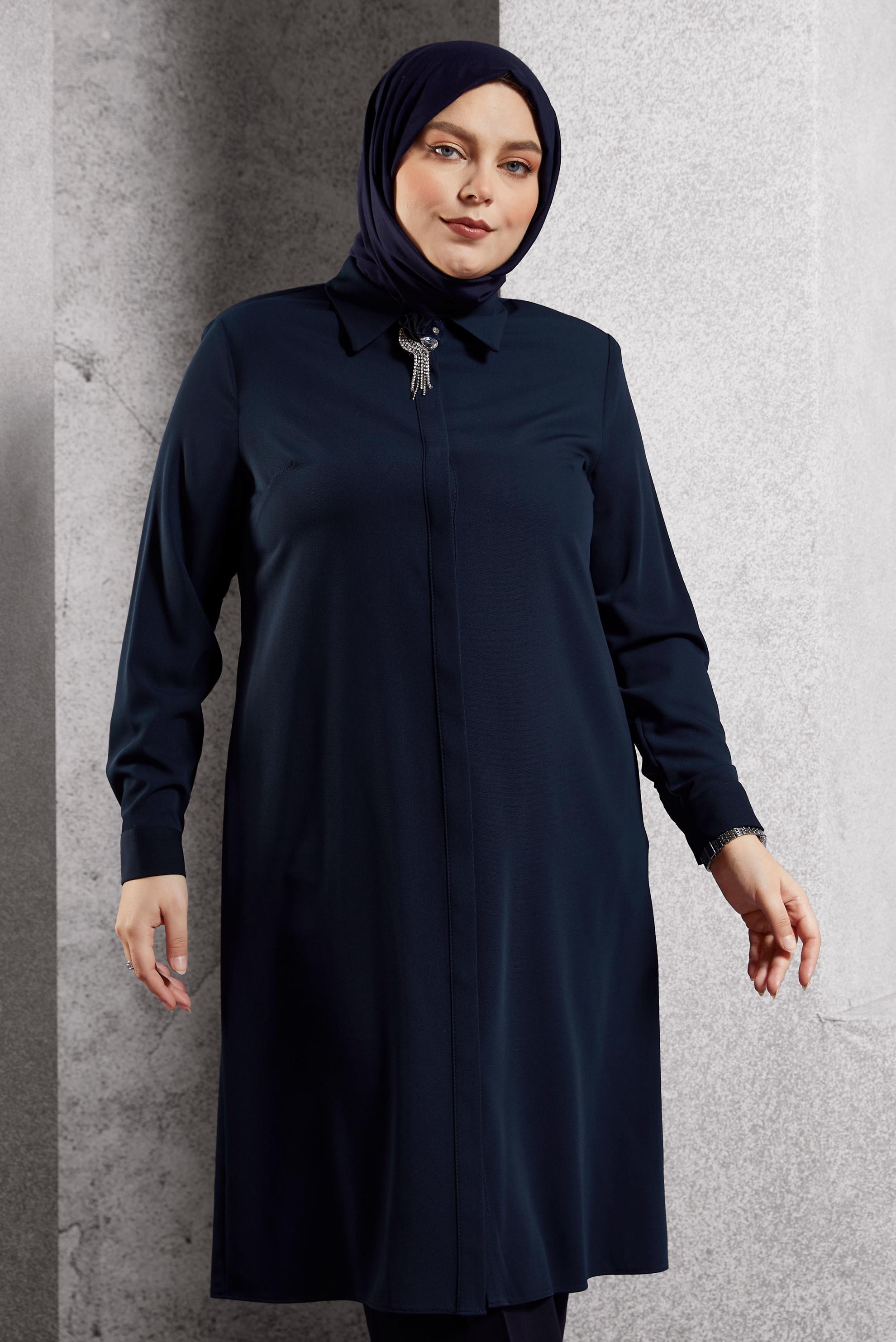 Tesettür giyim LACİVERT BROŞ DETAYLI TUNİK 20625