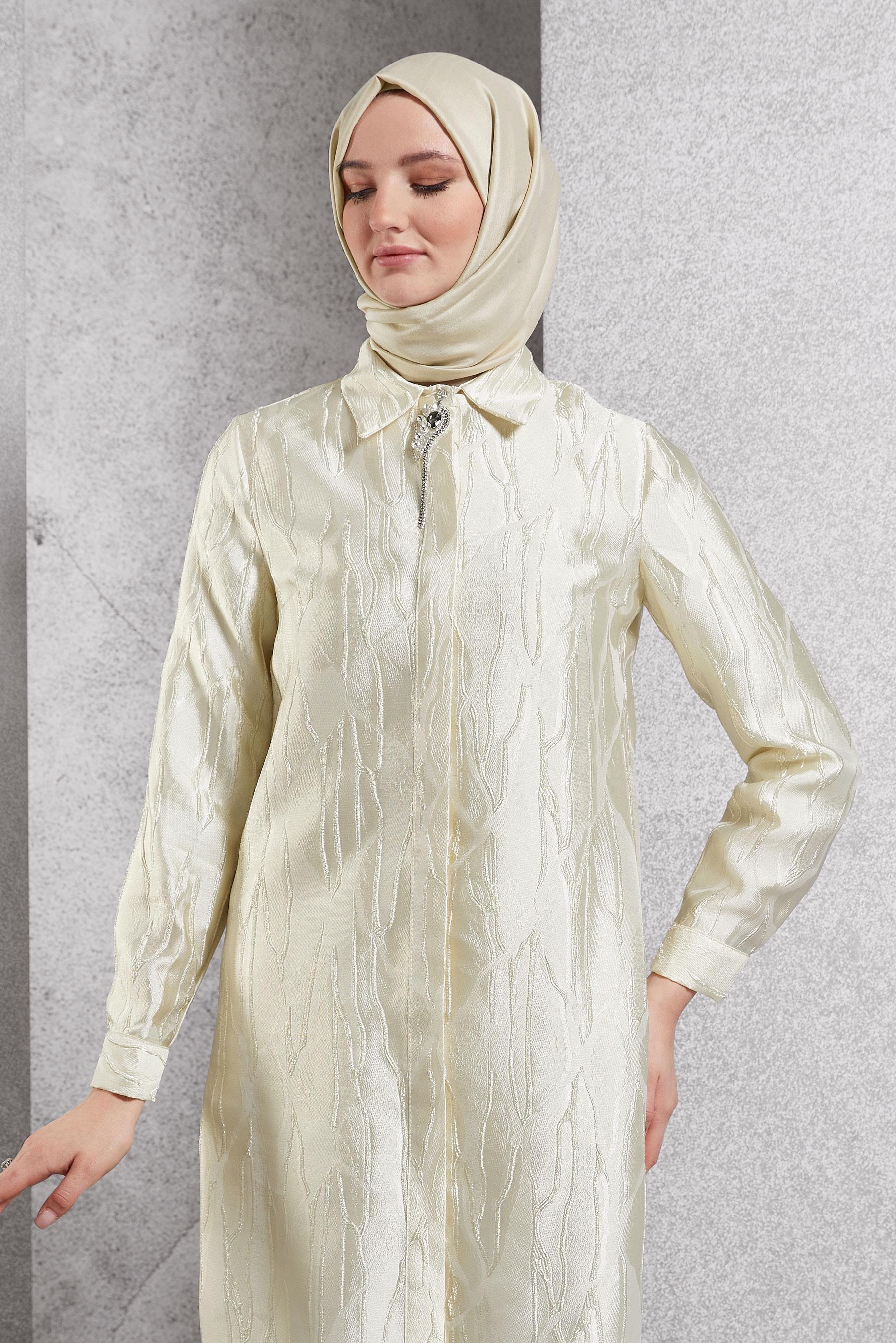 Tesettür giyim EKRU BROŞLU JAKARLI TUNİK 44737