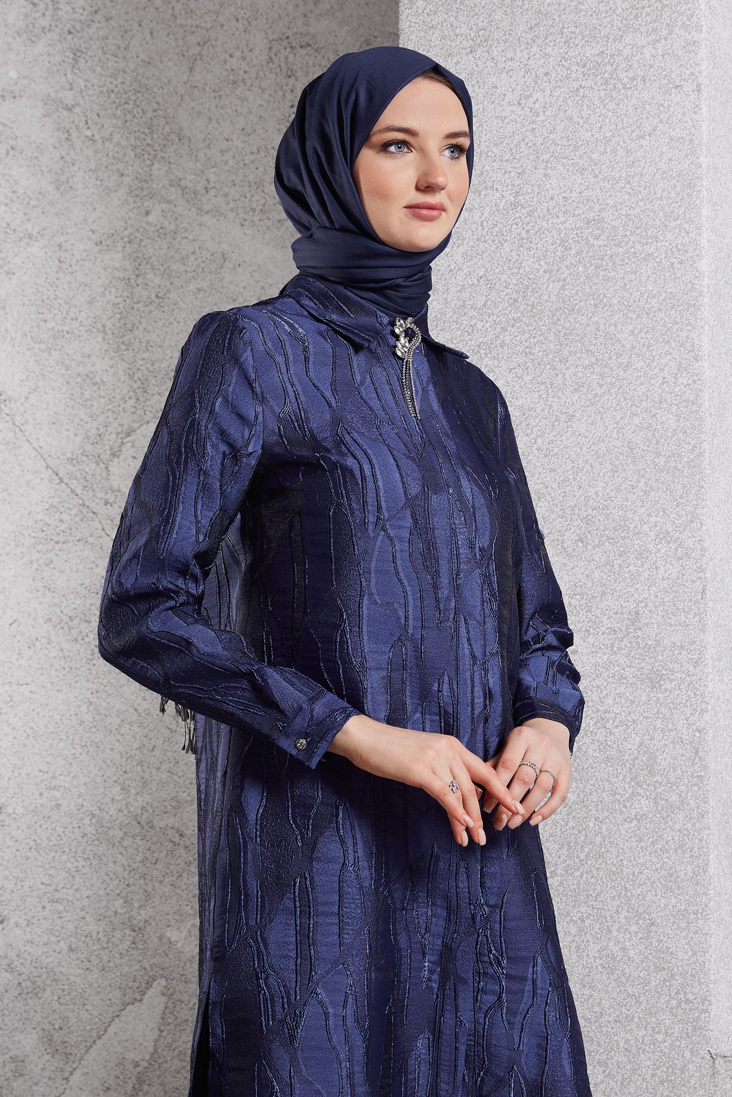Tesettür giyim LACİVERT BROŞLU JAKARLI TUNİK 44737
