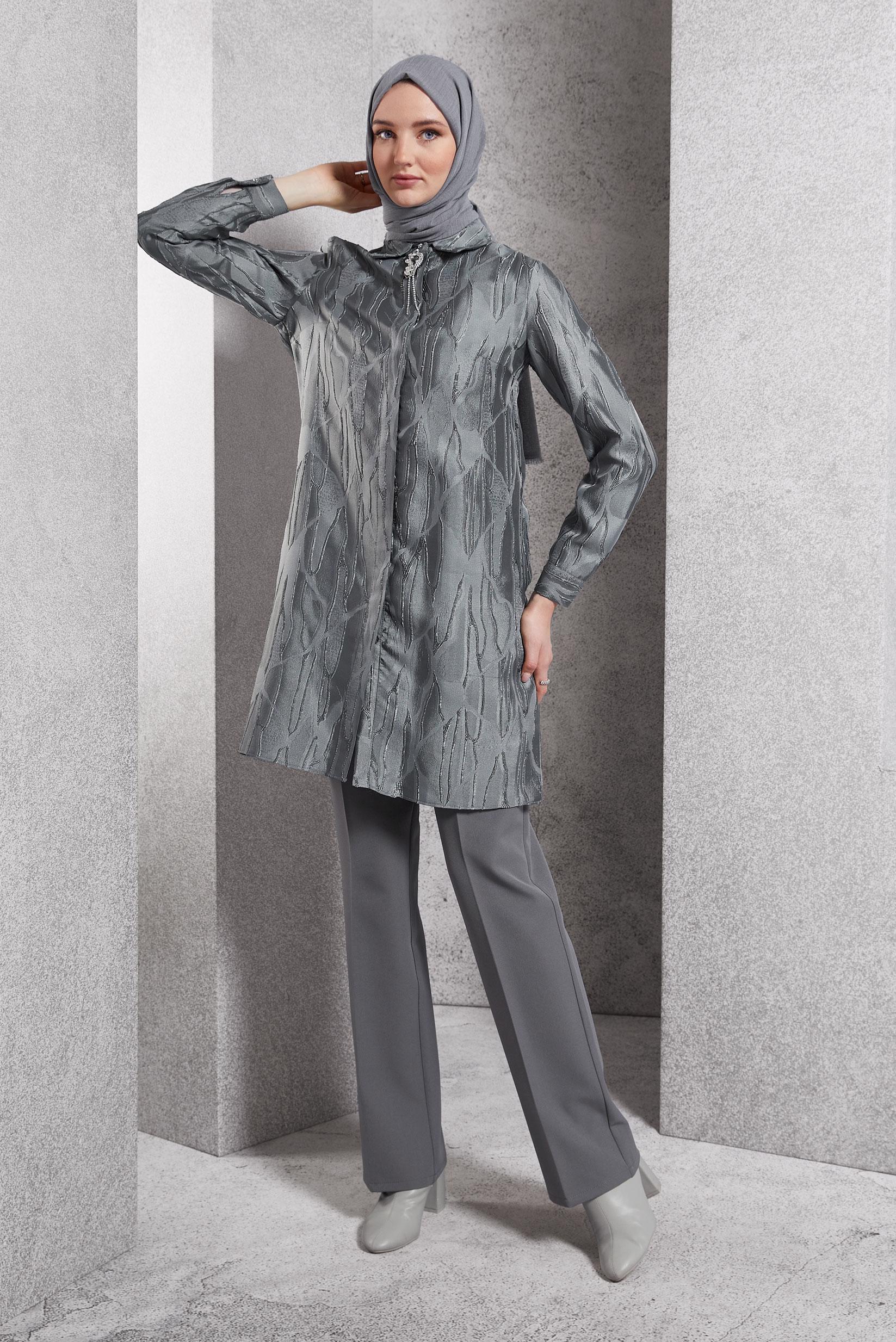 Tesettür giyim GRİ BROŞLU JAKARLI TUNİK 44737