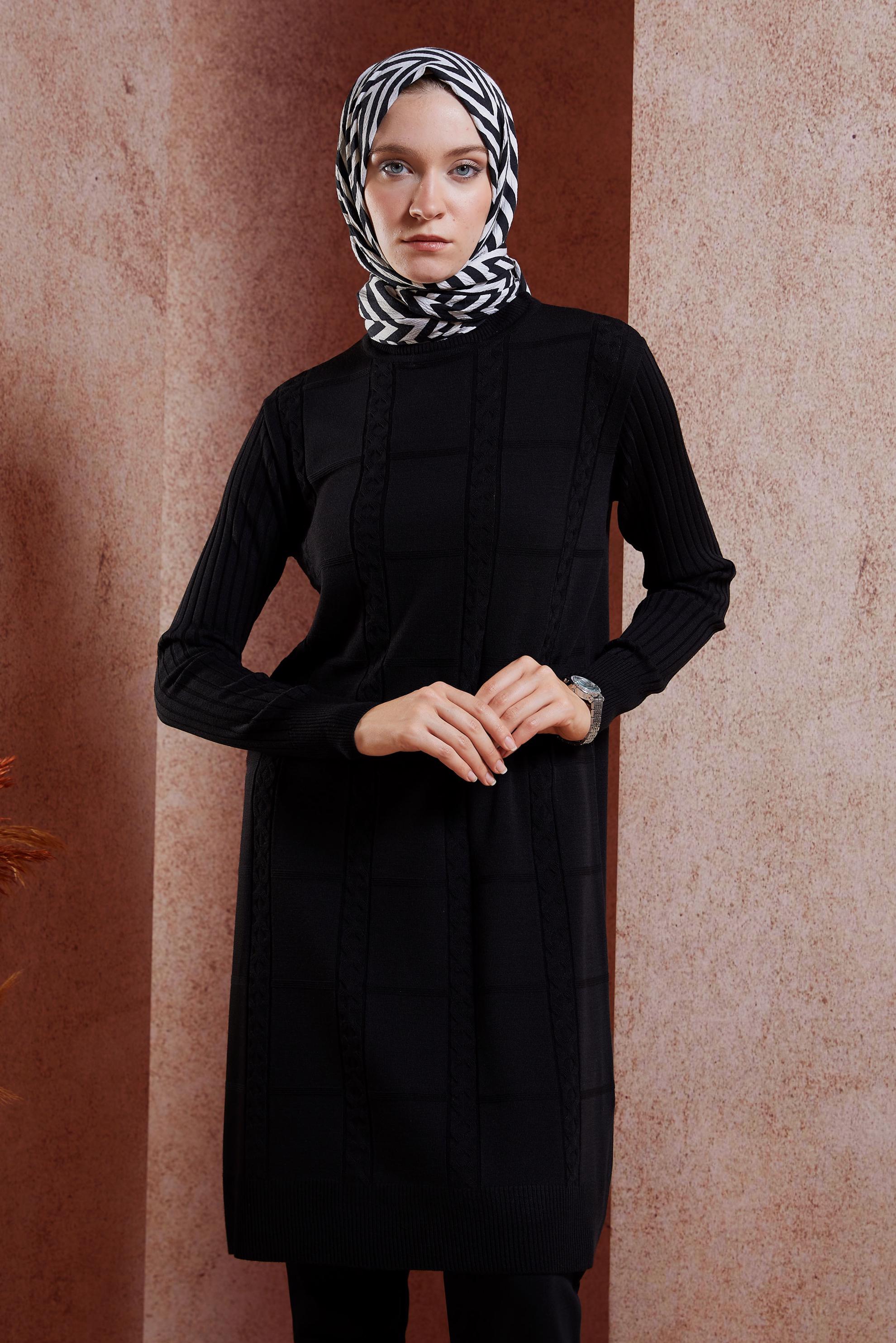 Tesettür giyim SİYAH BOĞAZLI YAKA TRİKO TUNİK 44902