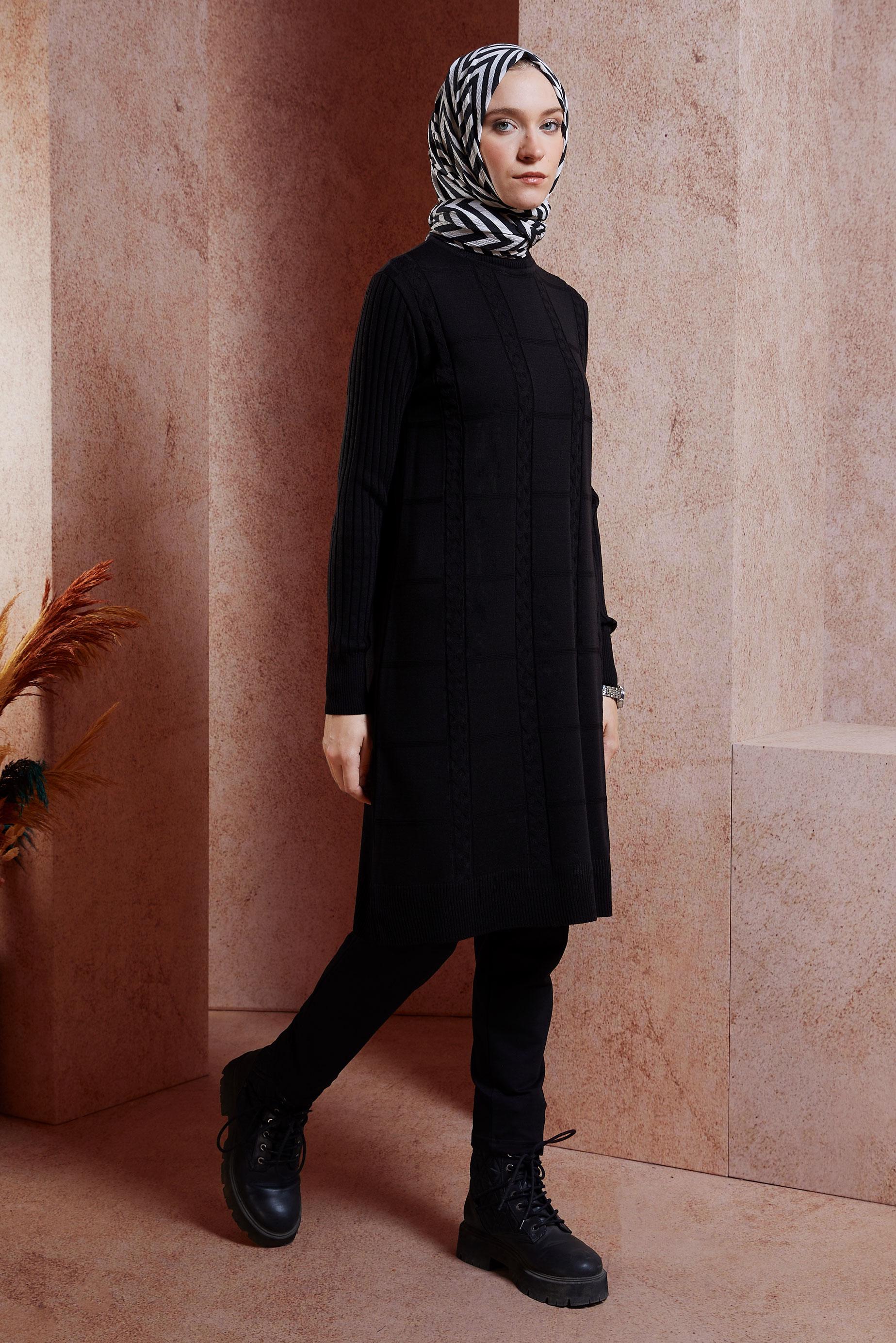 Tesettür giyim SİYAH BOĞAZLI YAKA TRİKO TUNİK 44902