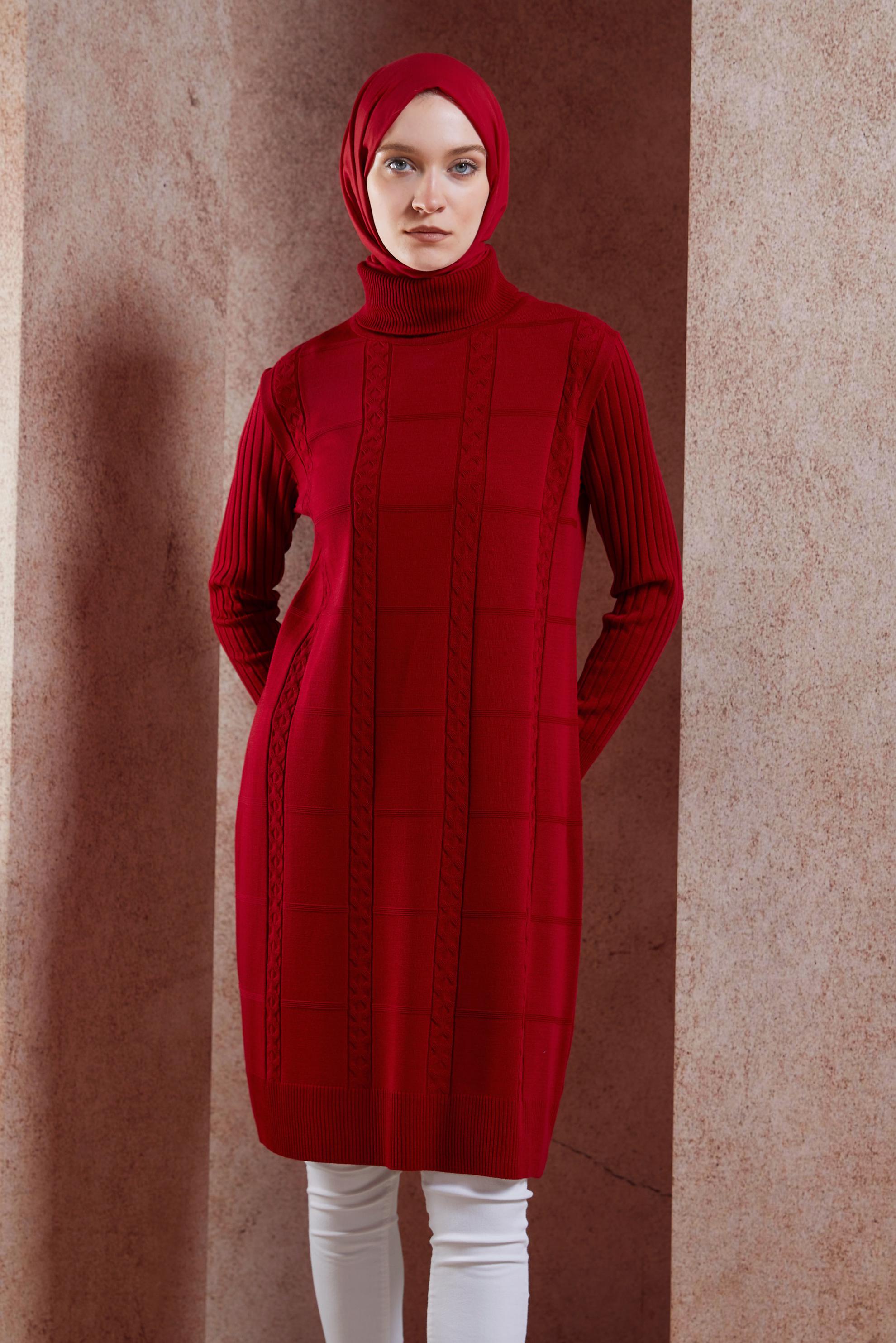 Tesettür giyim KIRMIZI BOĞAZLI YAKA TRİKO TUNİK 44902