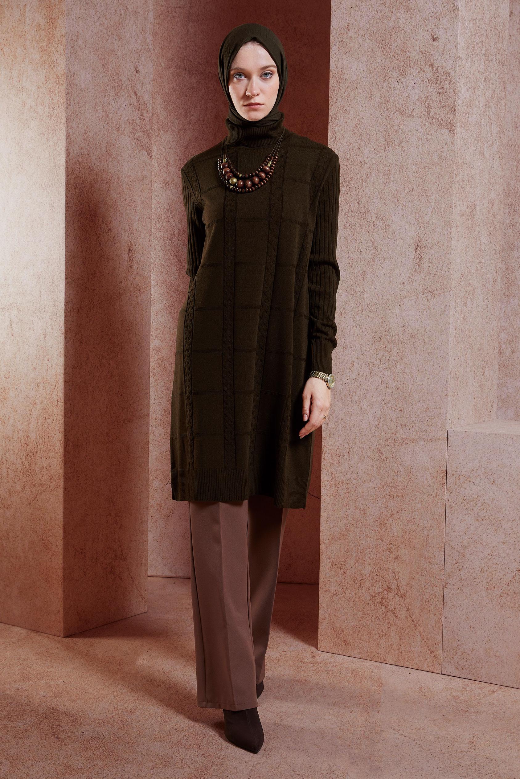 Tesettür giyim KAHVE BOĞAZLI YAKA TRİKO TUNİK 44902