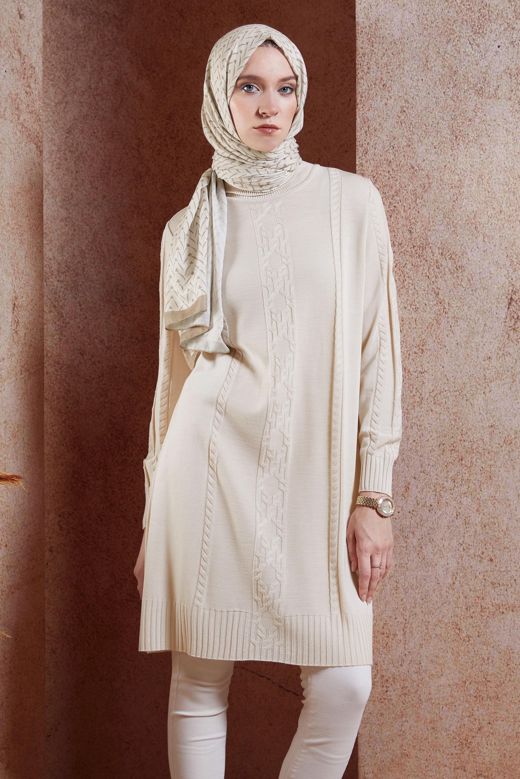 Tesettür giyim BEJ ÖRGÜ DESENLİ TRİKO TUNİK 44905