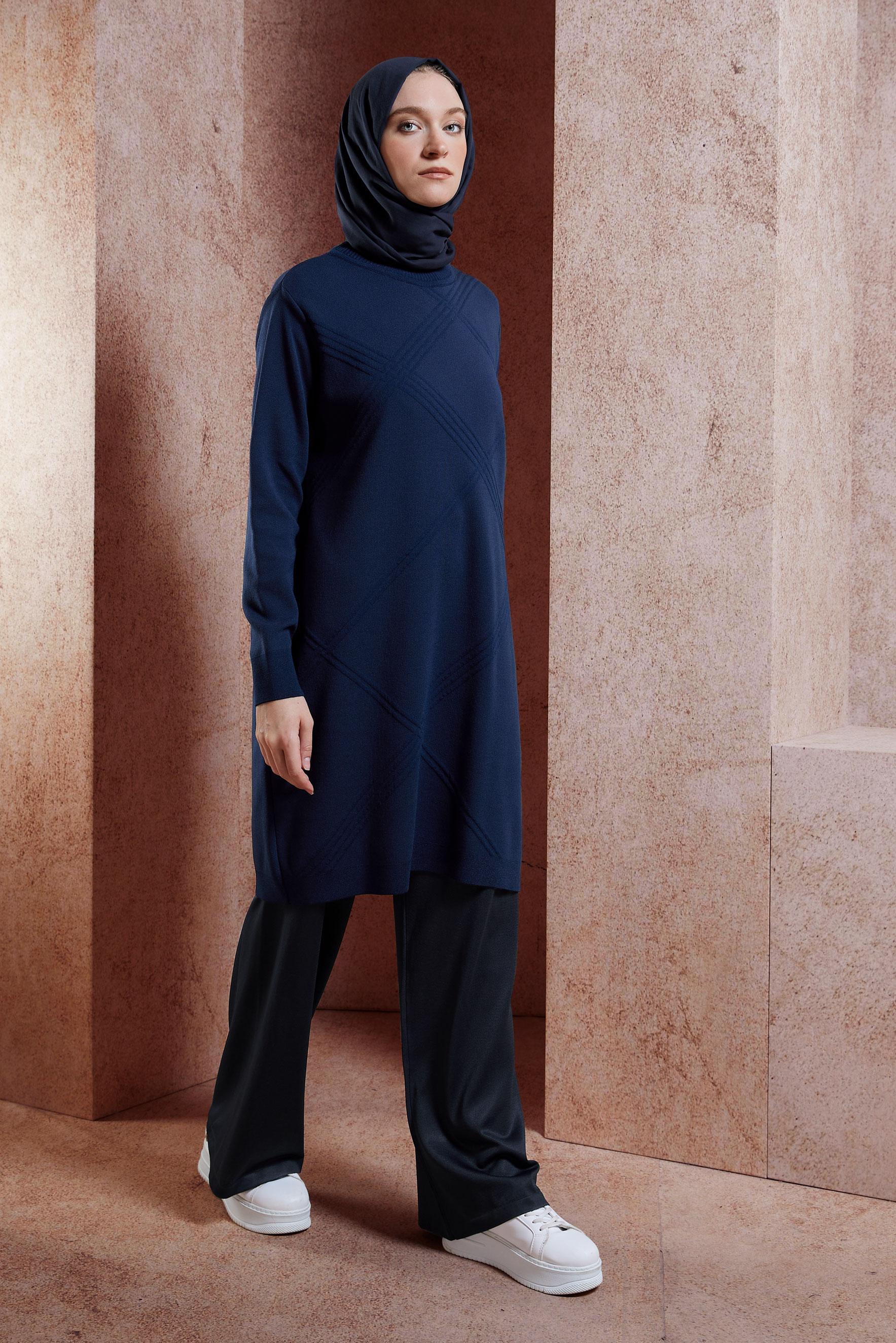 Tesettür giyim LACİVERT DÜZ TRİKO TUNİK 44907