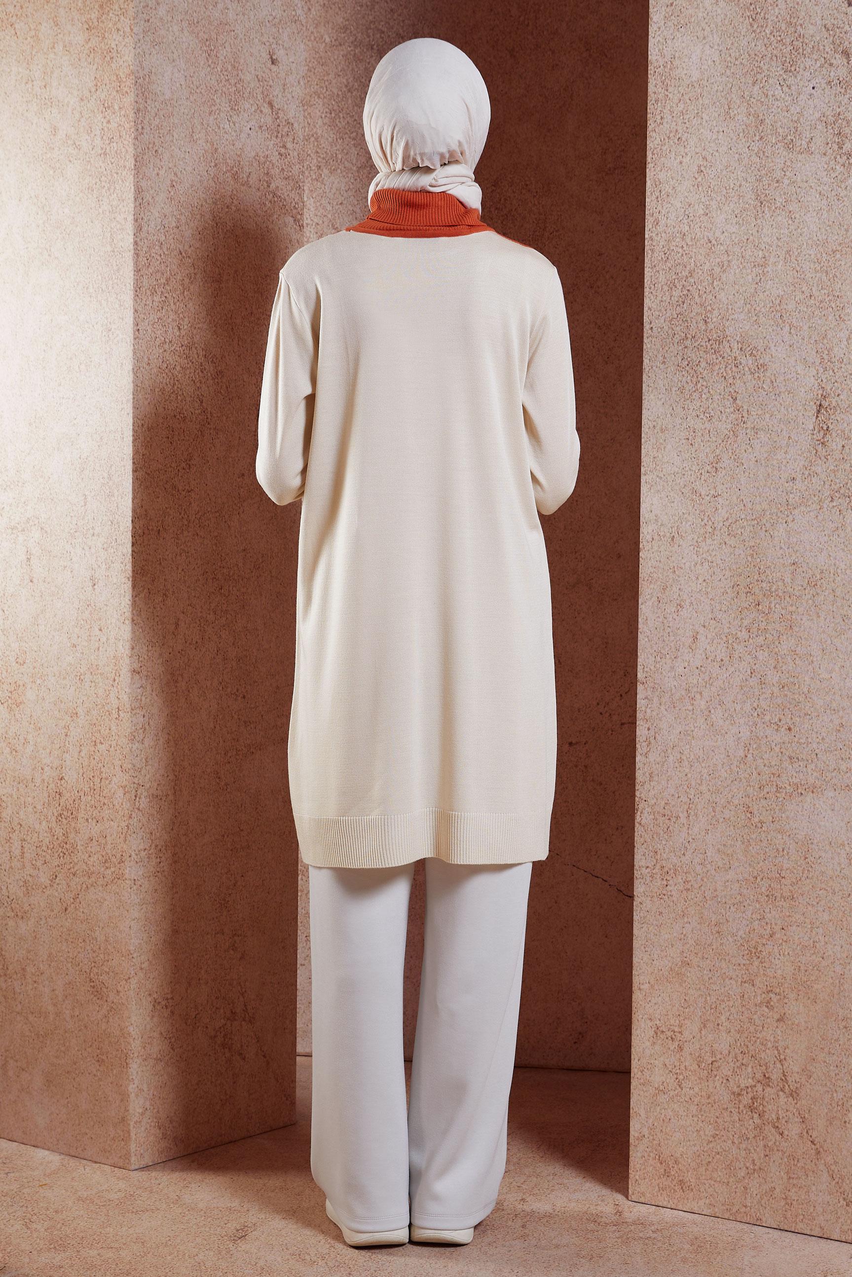 Tesettür giyim BEJ RENK BLOKLU TRİKO TUNİK 44908