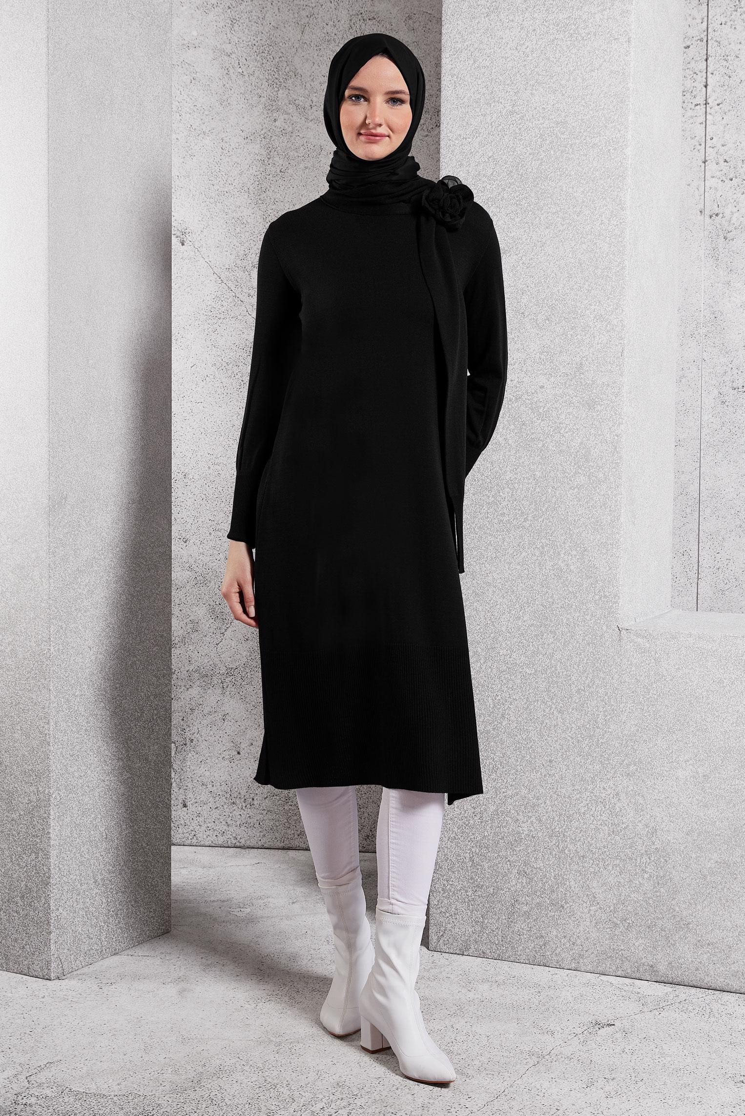 Tesettür giyim SİYAH BROŞ DETAYLI TRİKO TUNİK 44913