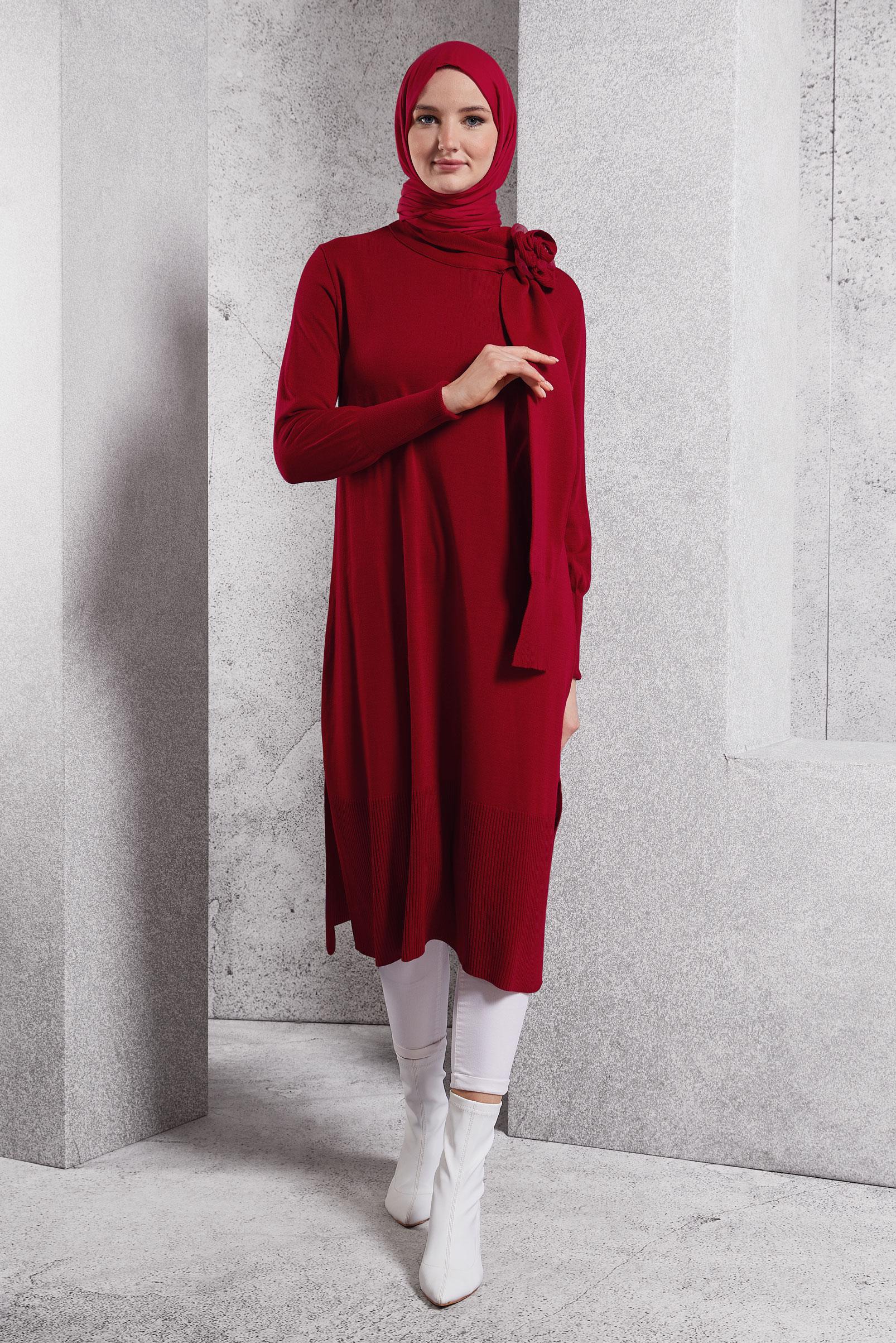 Tesettür giyim KIRMIZI BROŞ DETAYLI TRİKO TUNİK 44913