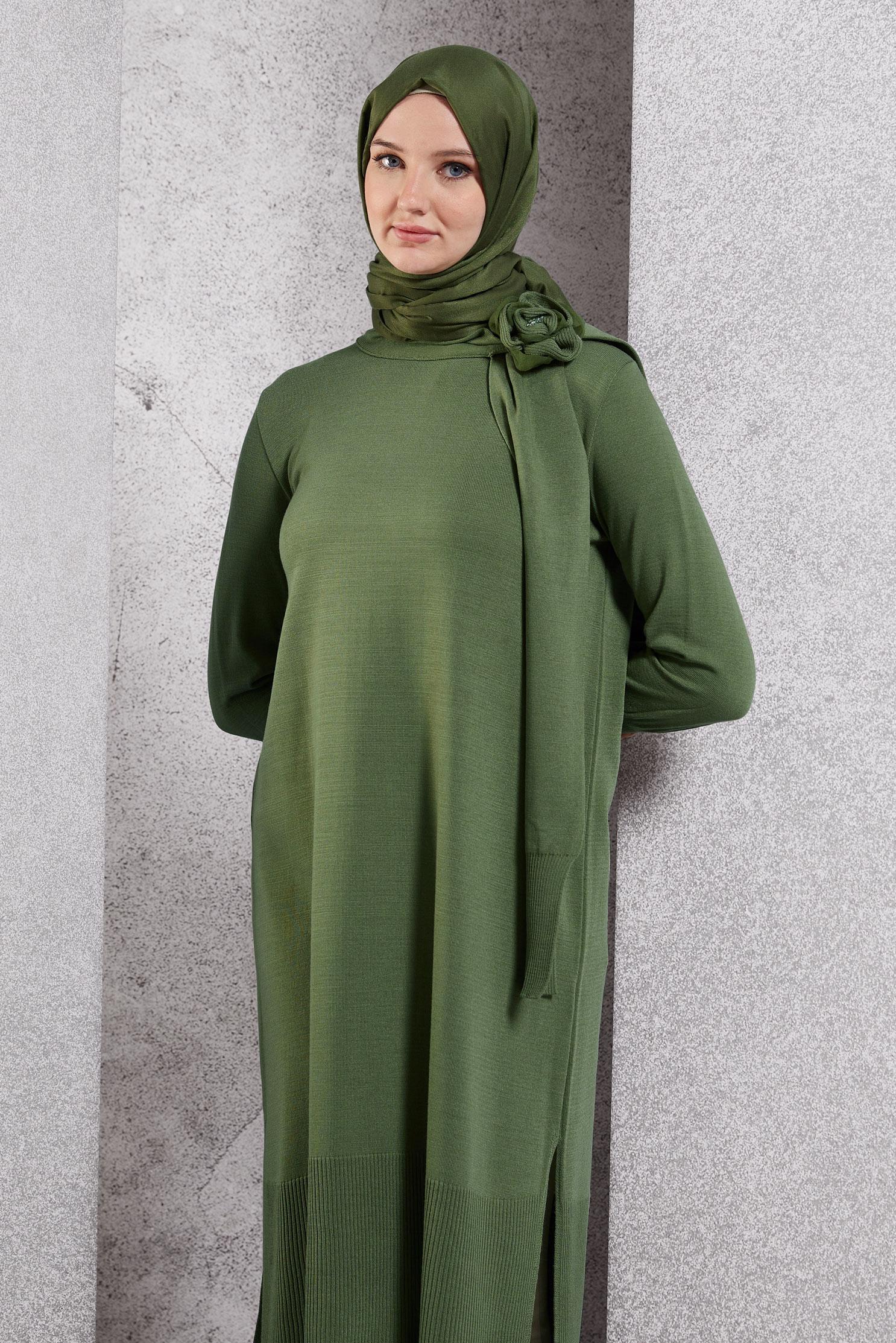 Tesettür giyim YEŞİL BROŞ DETAYLI TRİKO TUNİK 44913