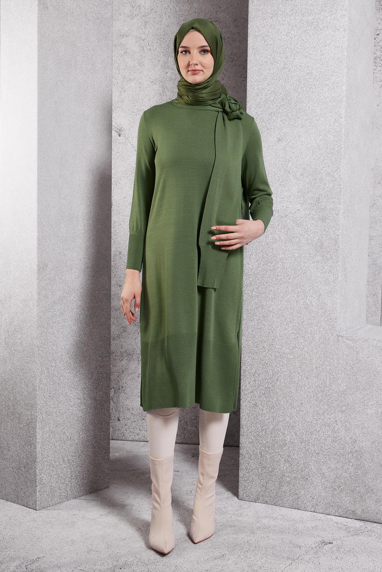 Tesettür giyim YEŞİL BROŞ DETAYLI TRİKO TUNİK 44913