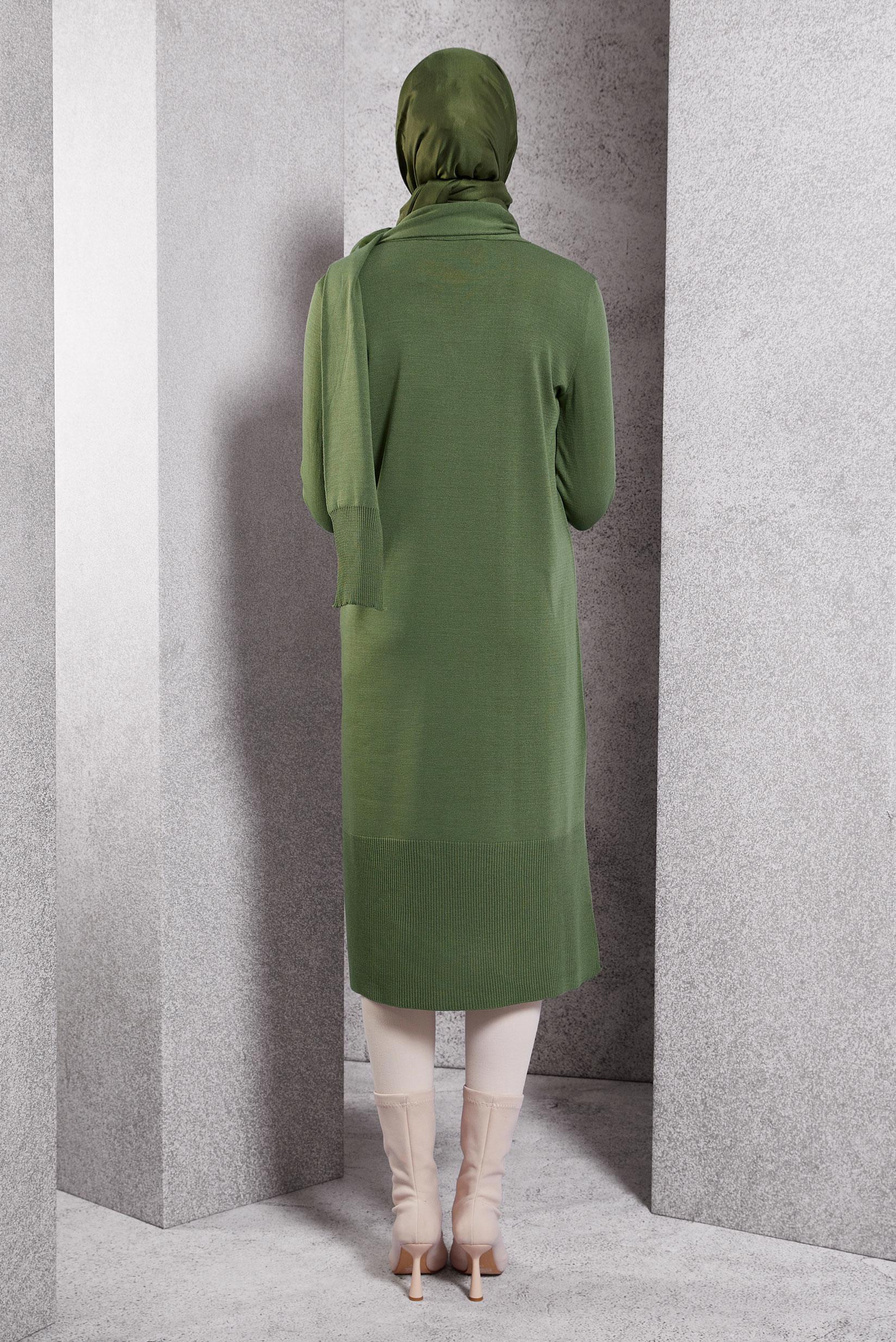 Tesettür giyim YEŞİL BROŞ DETAYLI TRİKO TUNİK 44913