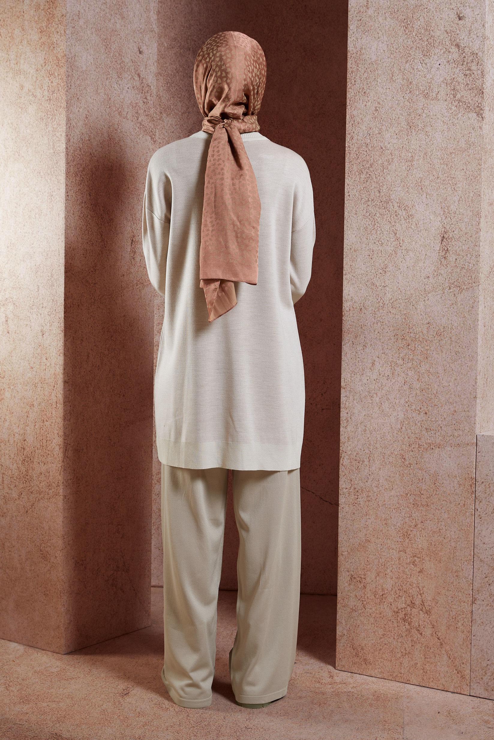 Tesettür giyim GRİ BONCUK İŞLEMELİ TRİKO TUNİK 44914