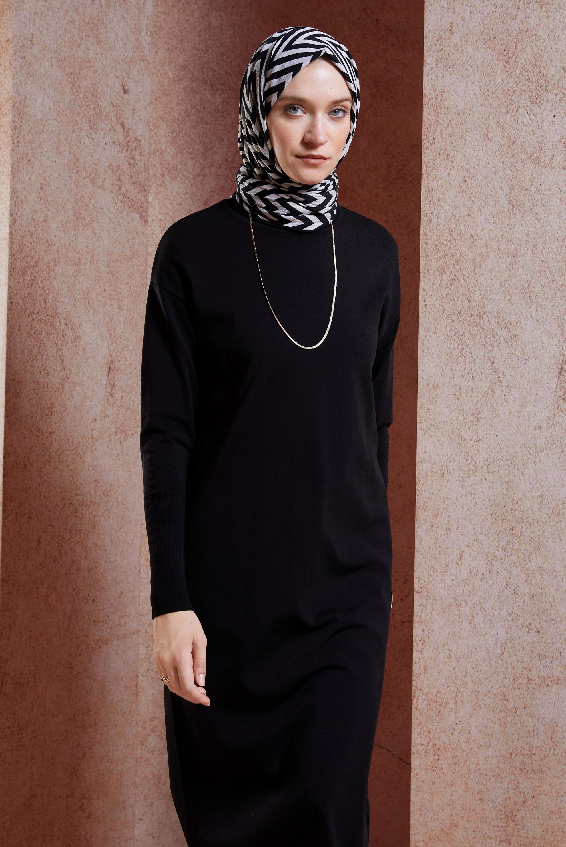 Tesettür giyim SİYAH UZUN TRİKO TUNİK 44925