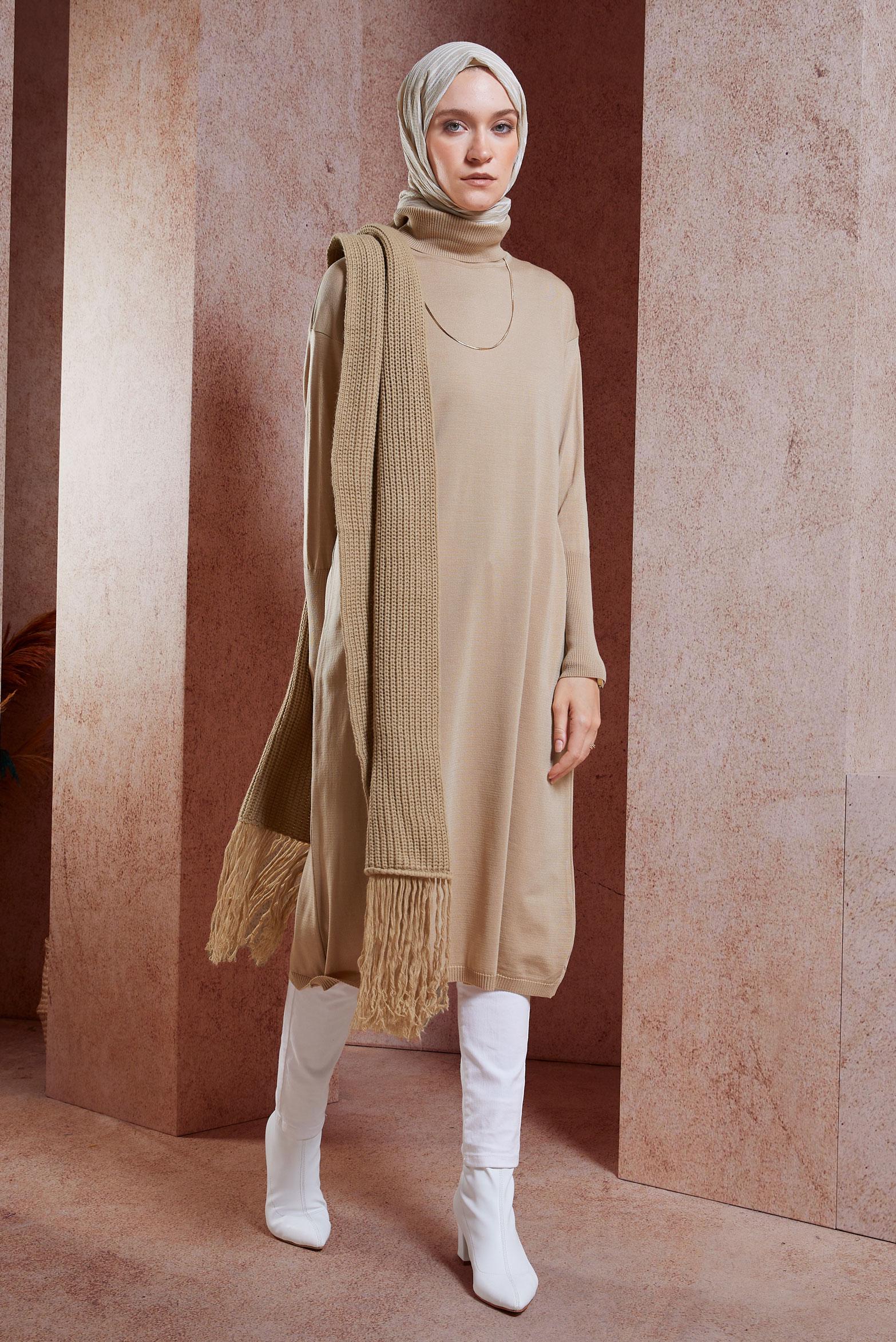 Tesettür giyim BEJ UZUN TRİKO TUNİK 44925